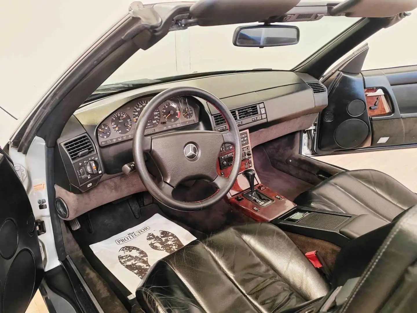 Mercedez-Benz Interior