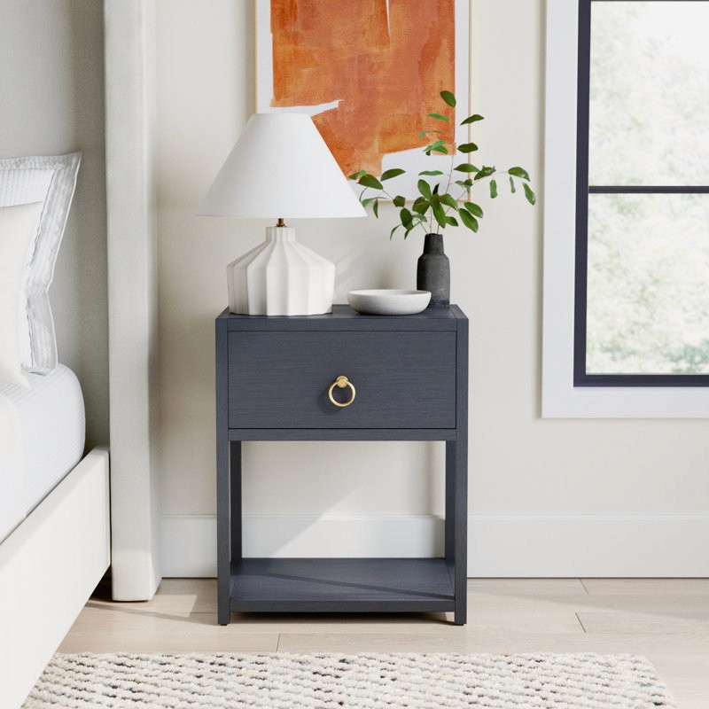 Elin nightstand – A stylish and functional furniture piece, perfect for any modern home.