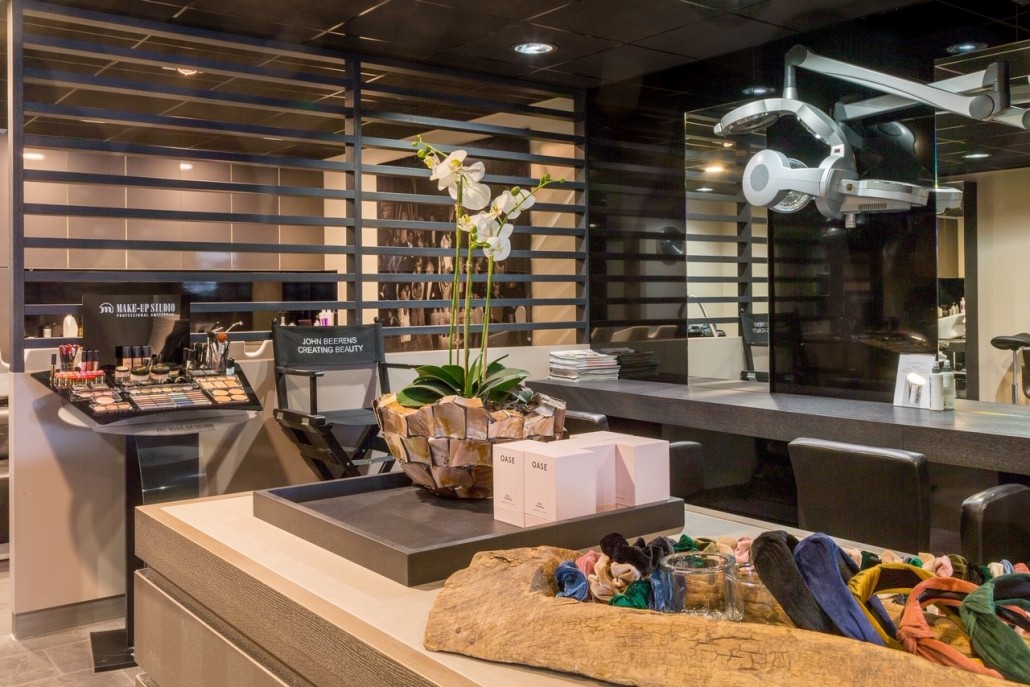 Photo of Gold in a leaf