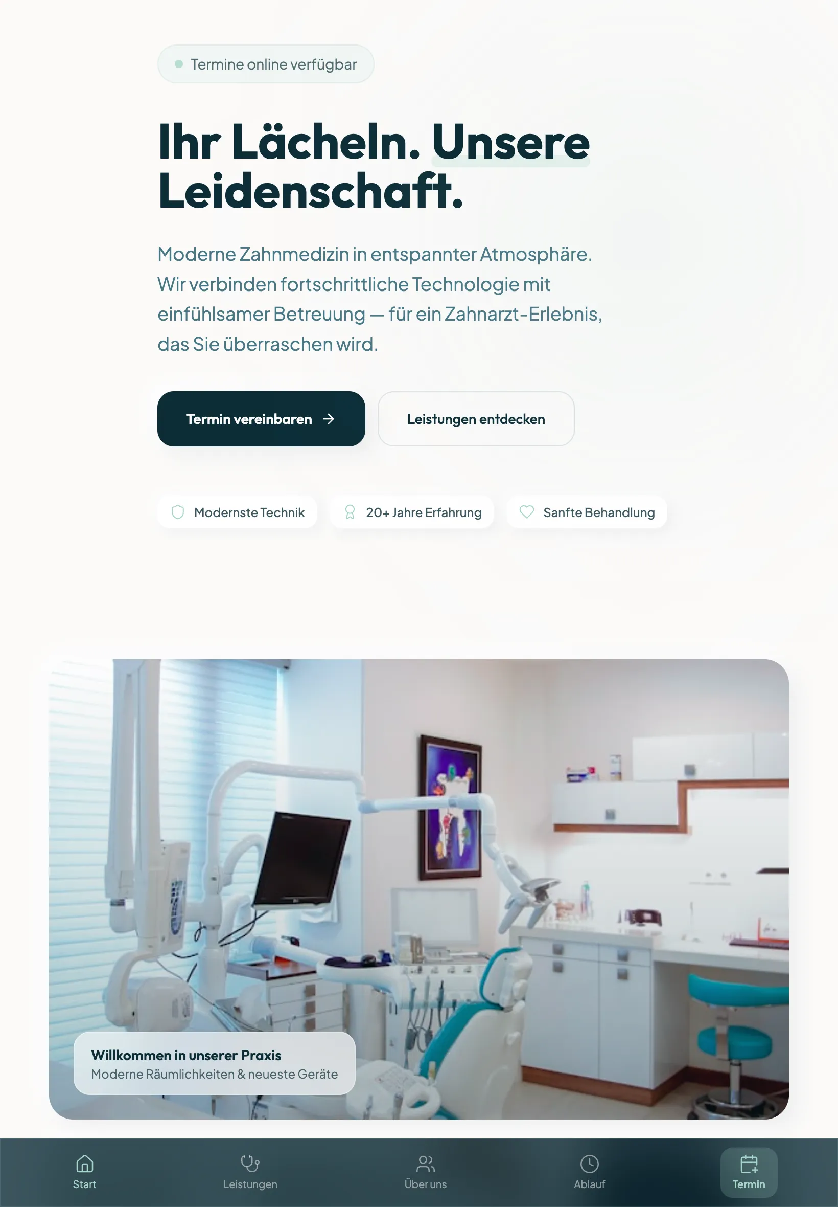 Mobile Webdesign-Ansicht für eine Zahnarztpraxis – Designkonzept von ArtiPixel Webdesign Berlin