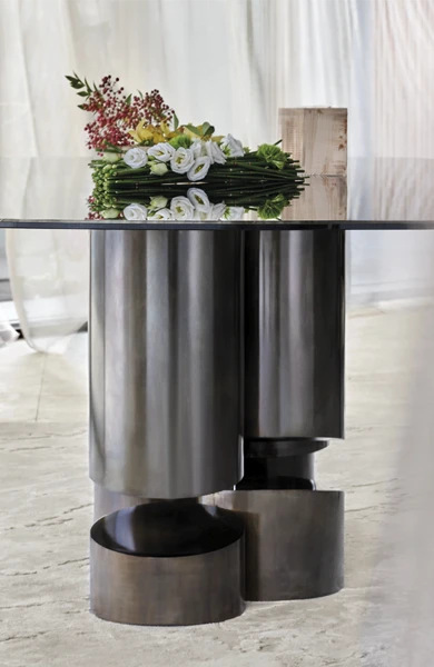 modern table silverstone