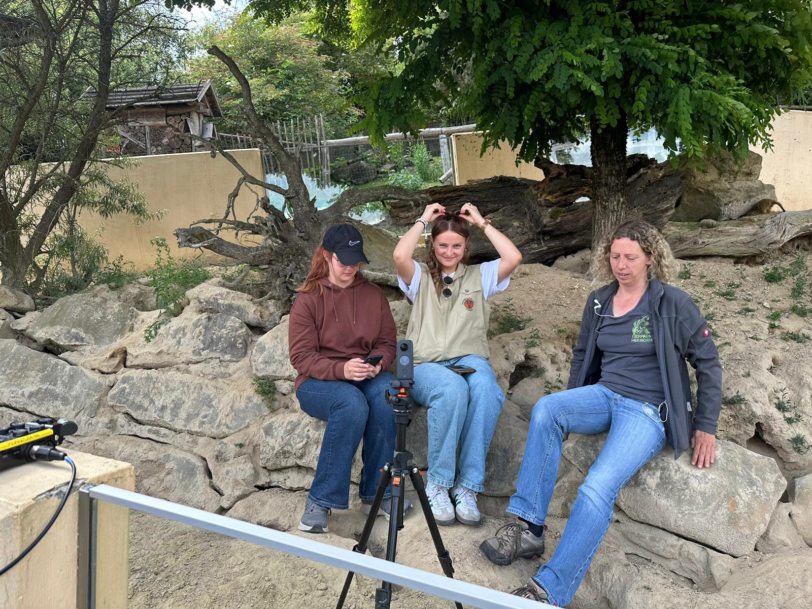 3 Women sitting
