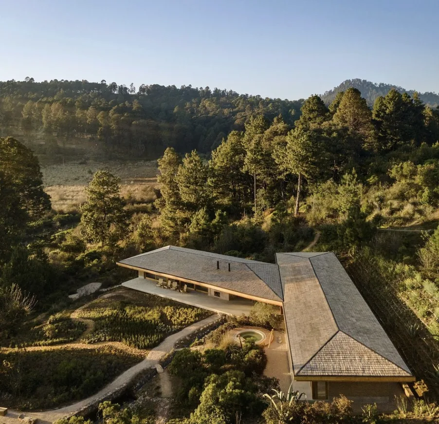 Vista Jardín y casa