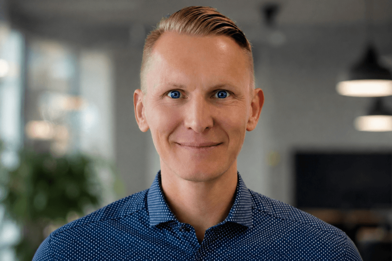 En tydlig väg genom ett öppet landskap
