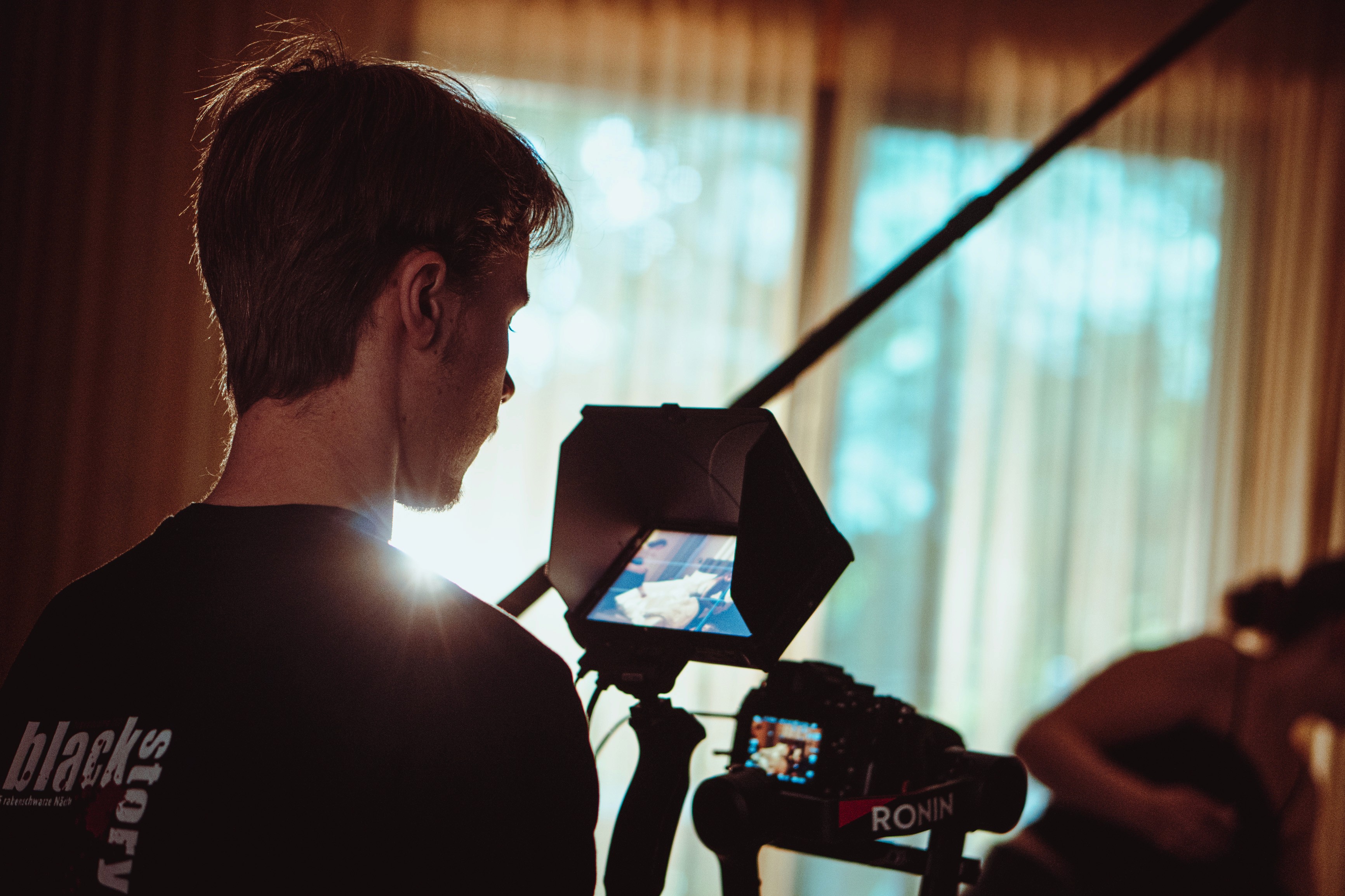 Hinter den Kulissen der Auftragsarbeiten der New World Studios.