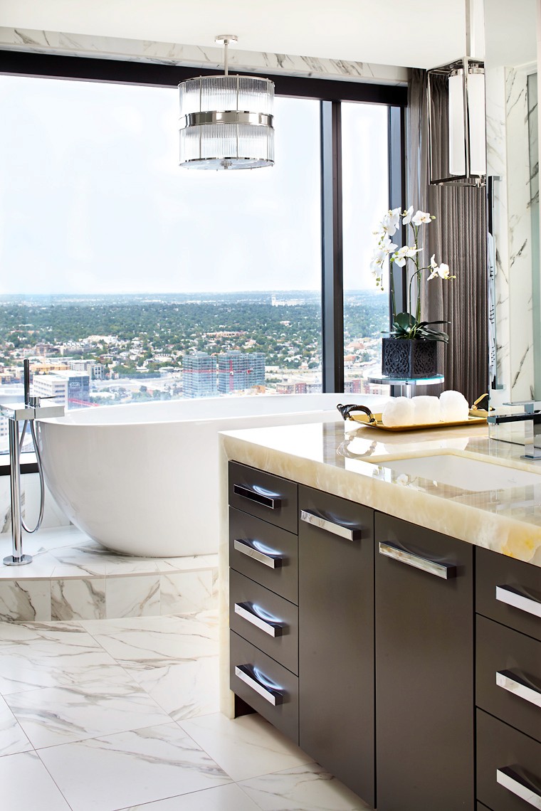 FOUR SEASONS_PENTHOUSE 01_MASTER BATH 01