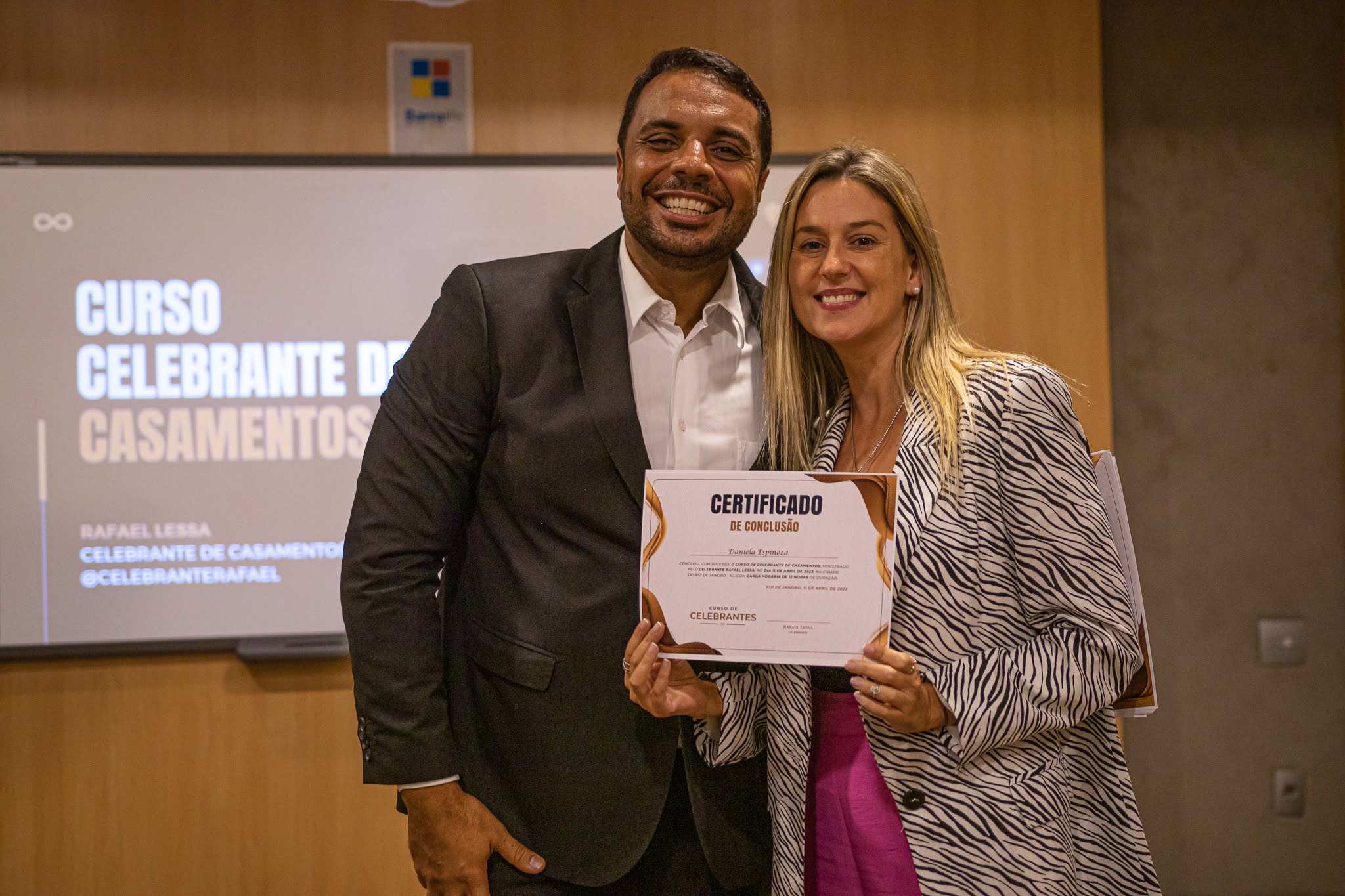 eu e aluna do curso de celebrante