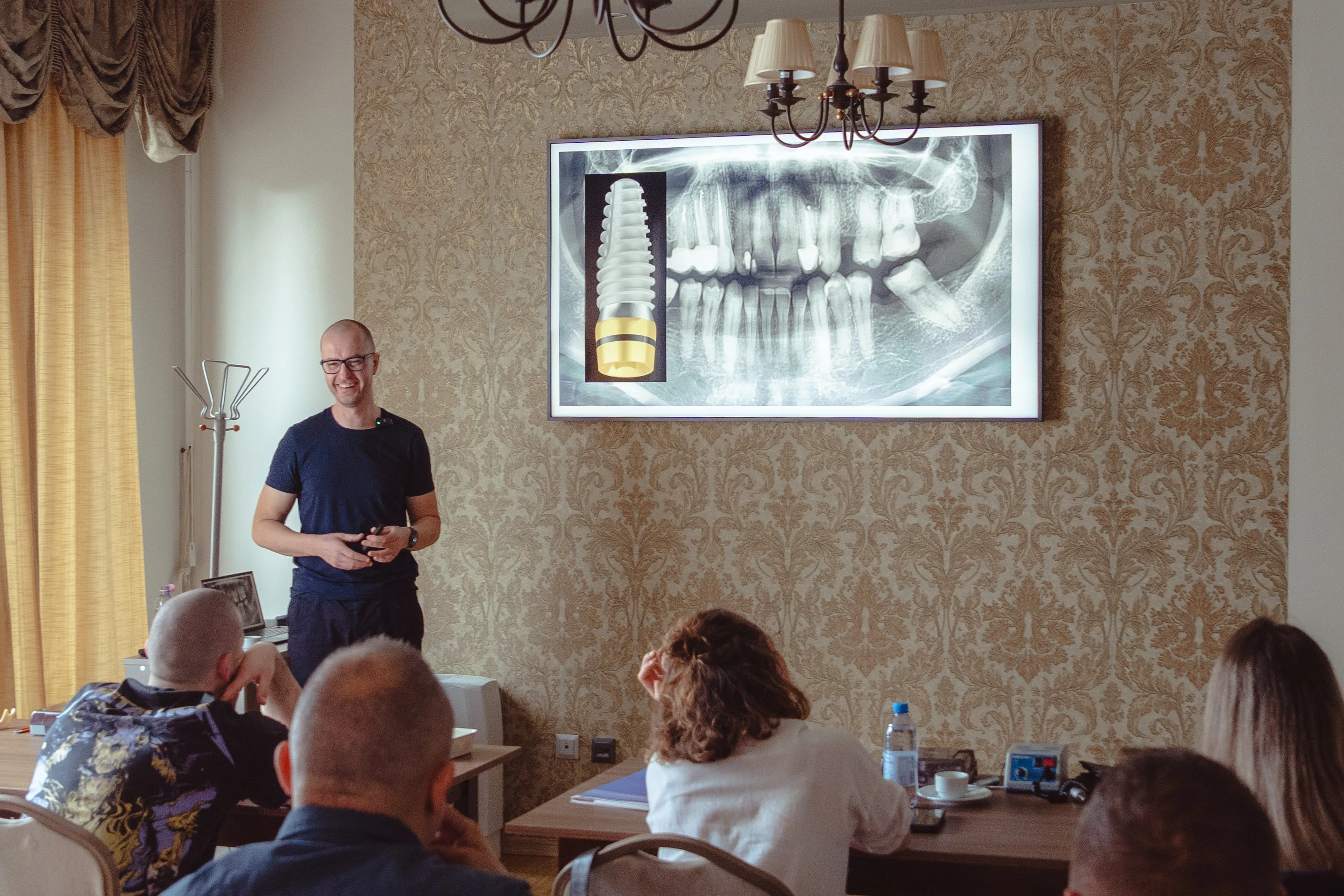 Fogászati Képzések - Egyénre szabott szubperiosteális implantátum - Dr. Székely Zsolt - PraxEvents