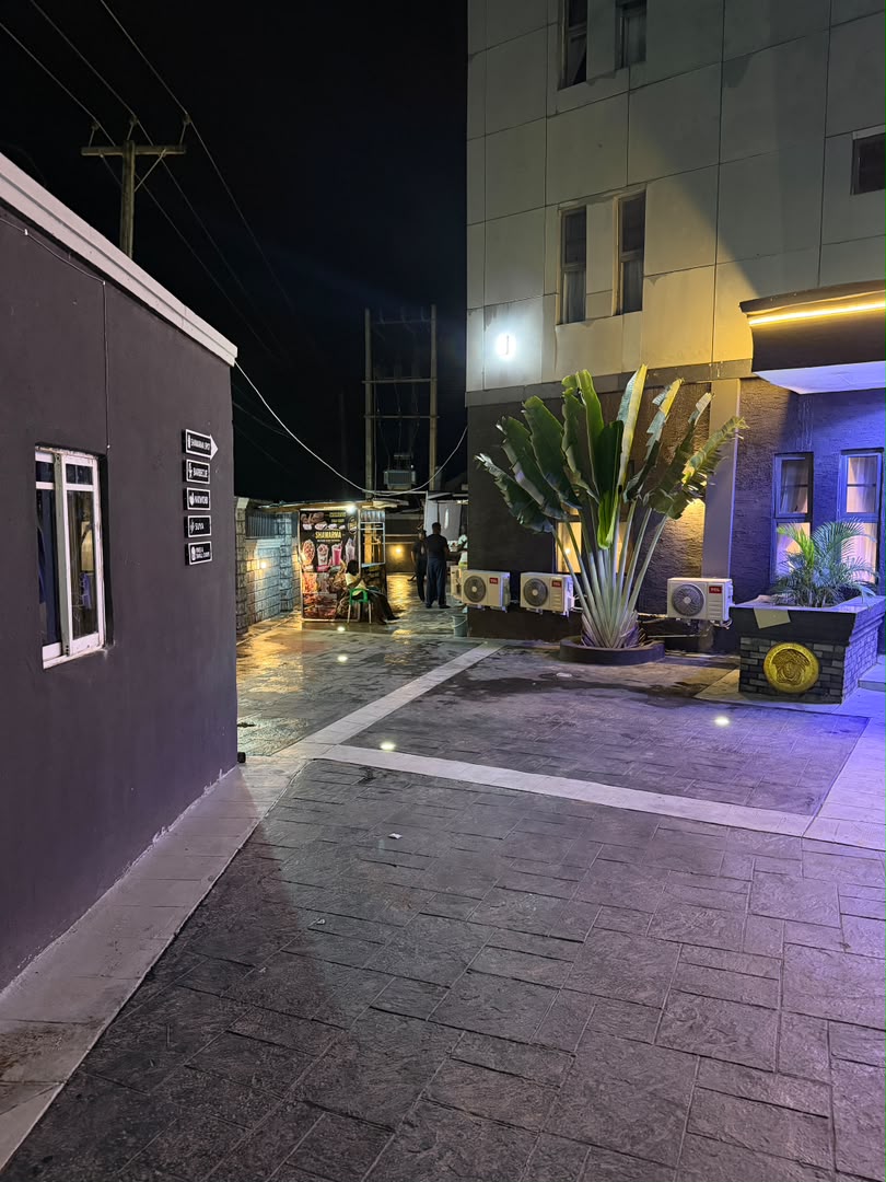 Authentic Exclusive Gold Coast Hotel & Suites photograph
