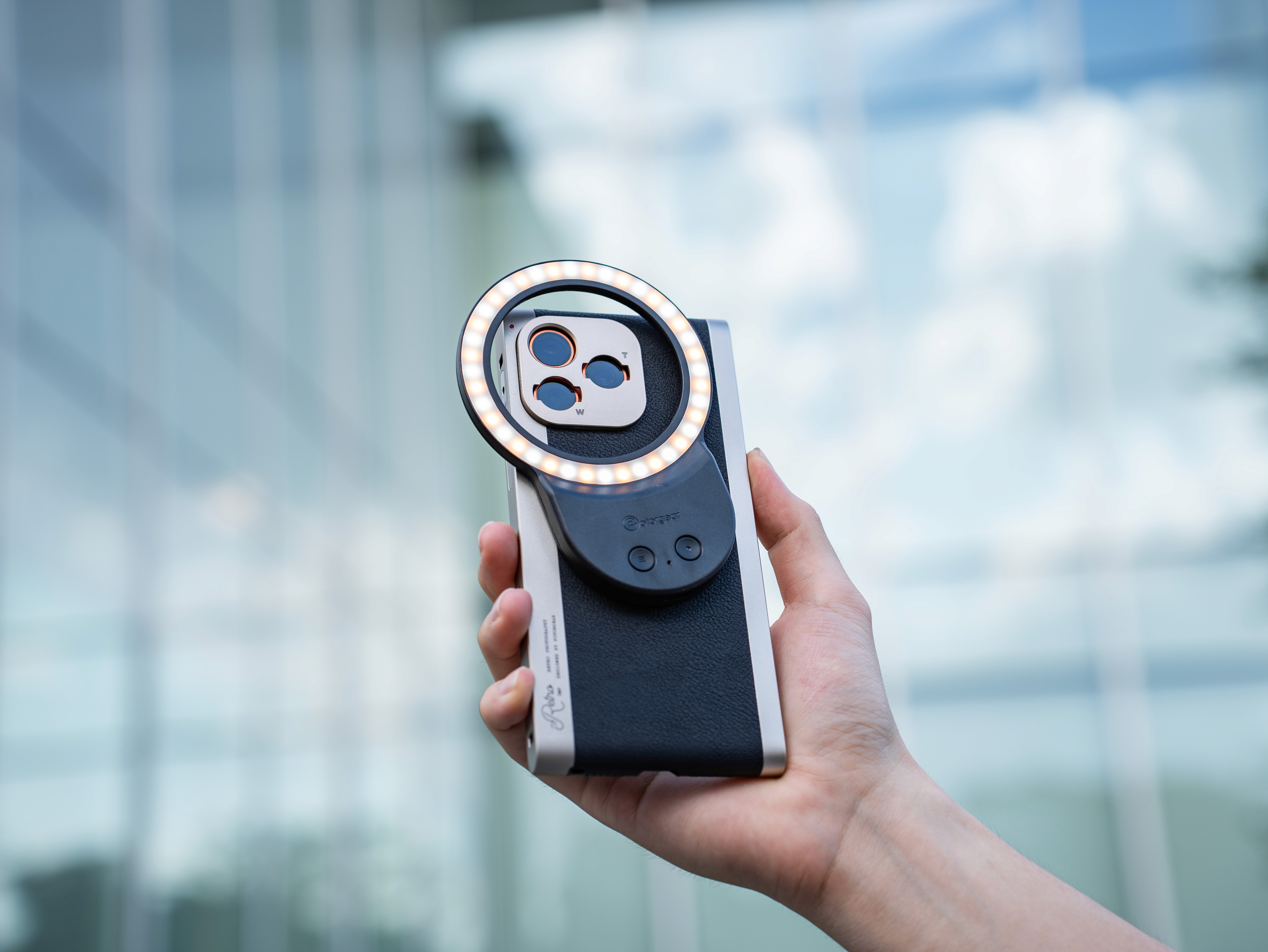 Fotorgear Retro DMF | iPhone 17 Proを「本物」のカメラへ