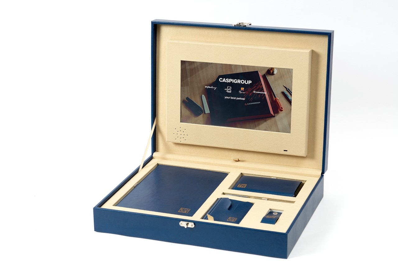 Luxury executive gift set with LCD screen vegan leather box