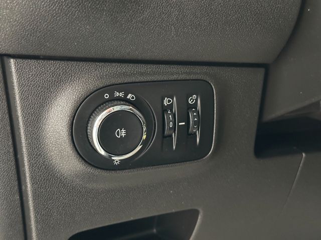 OPEL Adam 2014 WHITE Gebrauchtwagen - Galeriebild 12