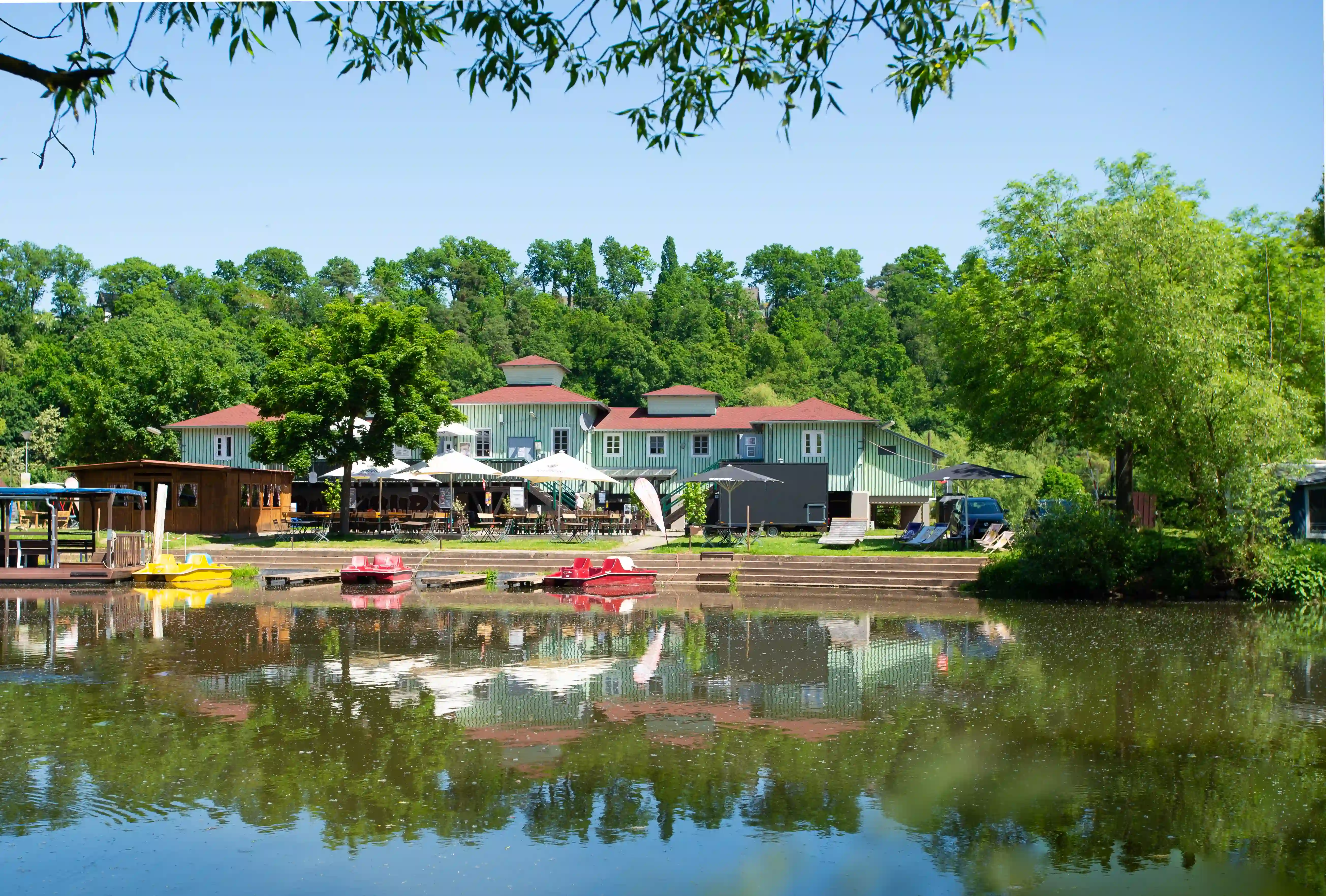 Ein Bild des Campingplatz Gebäudes