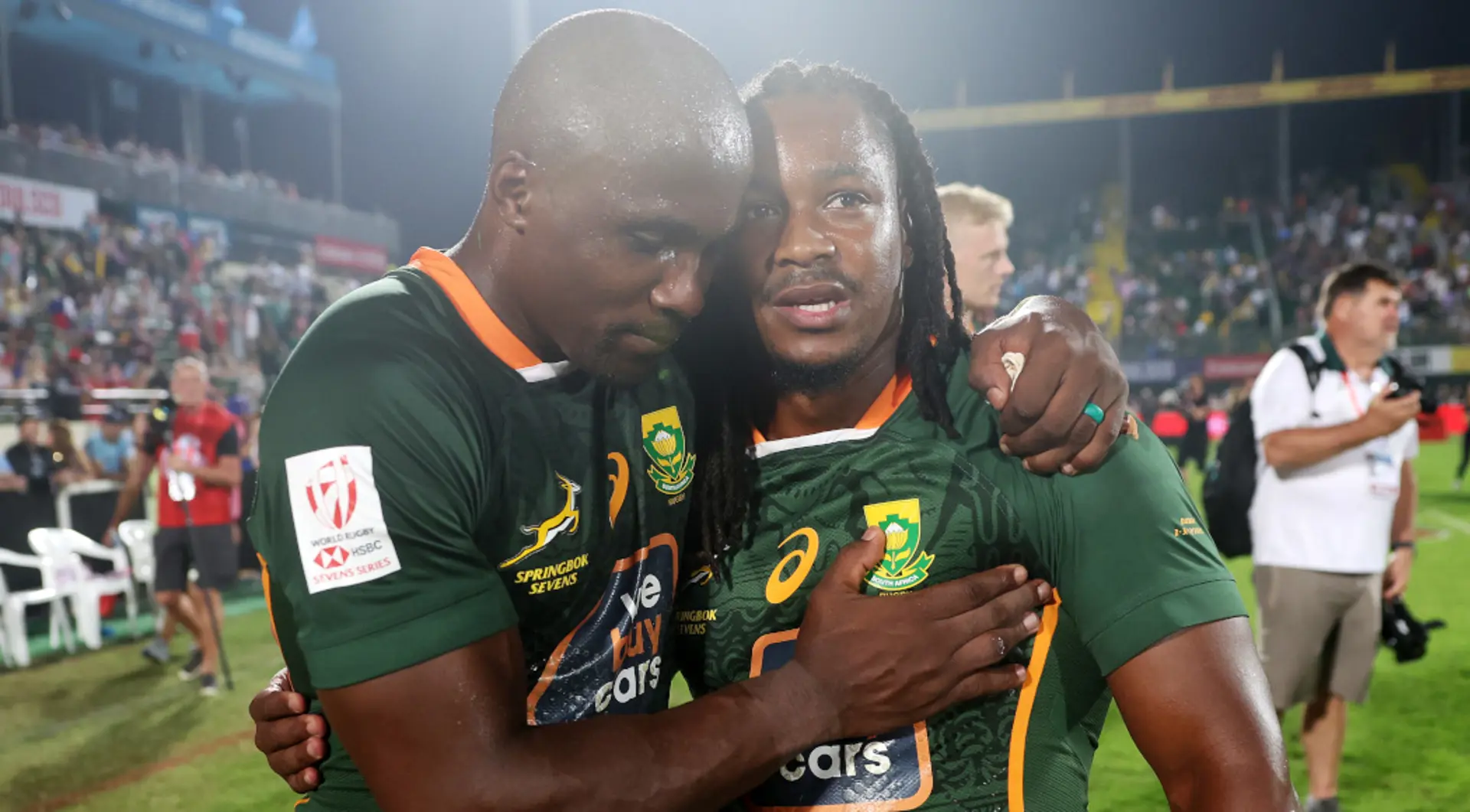 Coach explaining stuff to an athlete