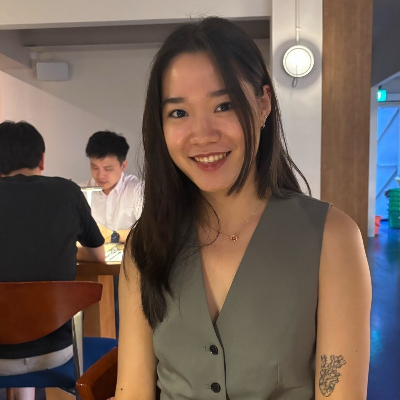 people discussing about project