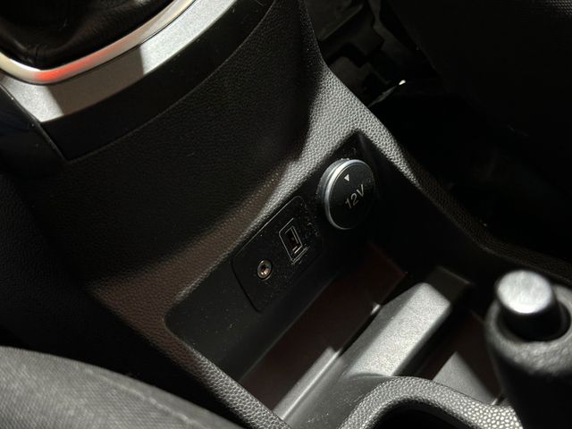 FORD EcoSport 2016 YELLOW Gebrauchtwagen - Galeriebild 15