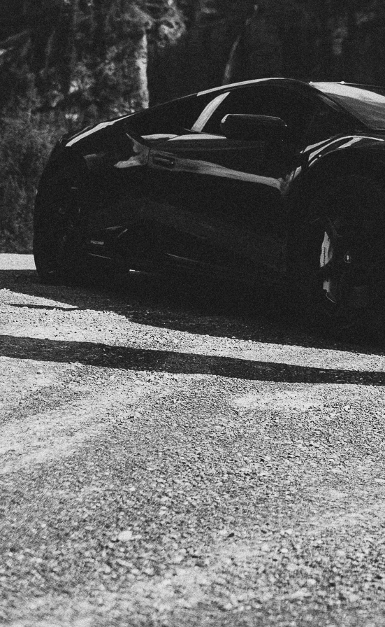 invisibooble hand with hair gum