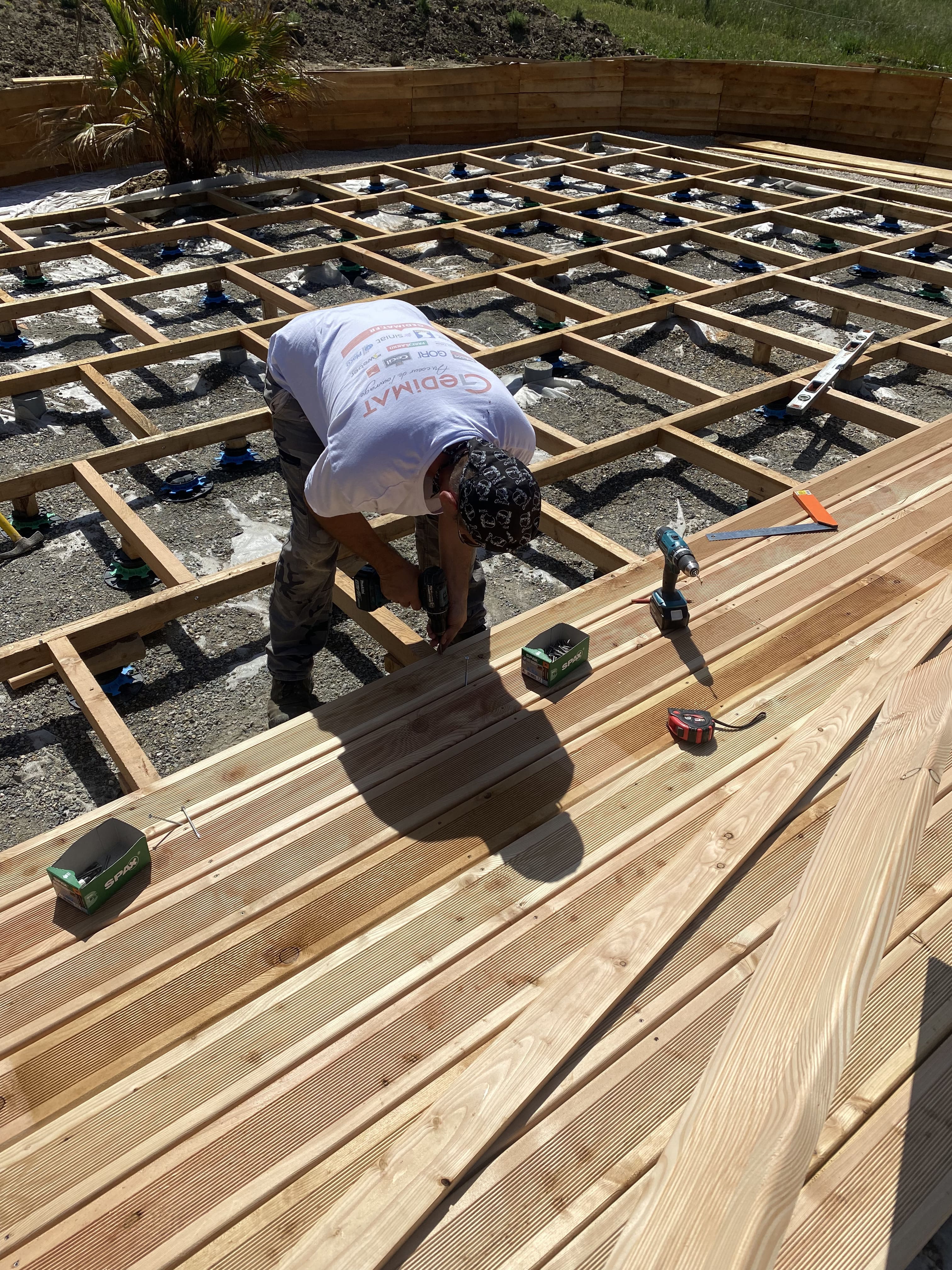 Conception et plan de jardin sur-mesure par un paysagiste au Lavandou, secteur de la Fossette.