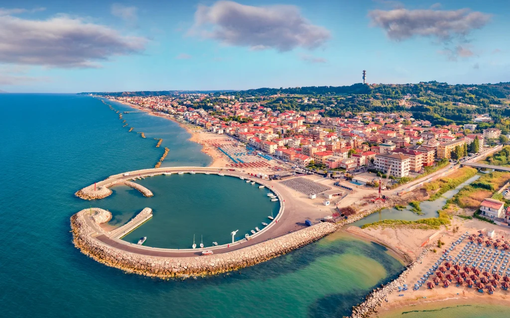 Vinsafari i Italia med Expa Travel starter i badebyen Francavilla al Mare