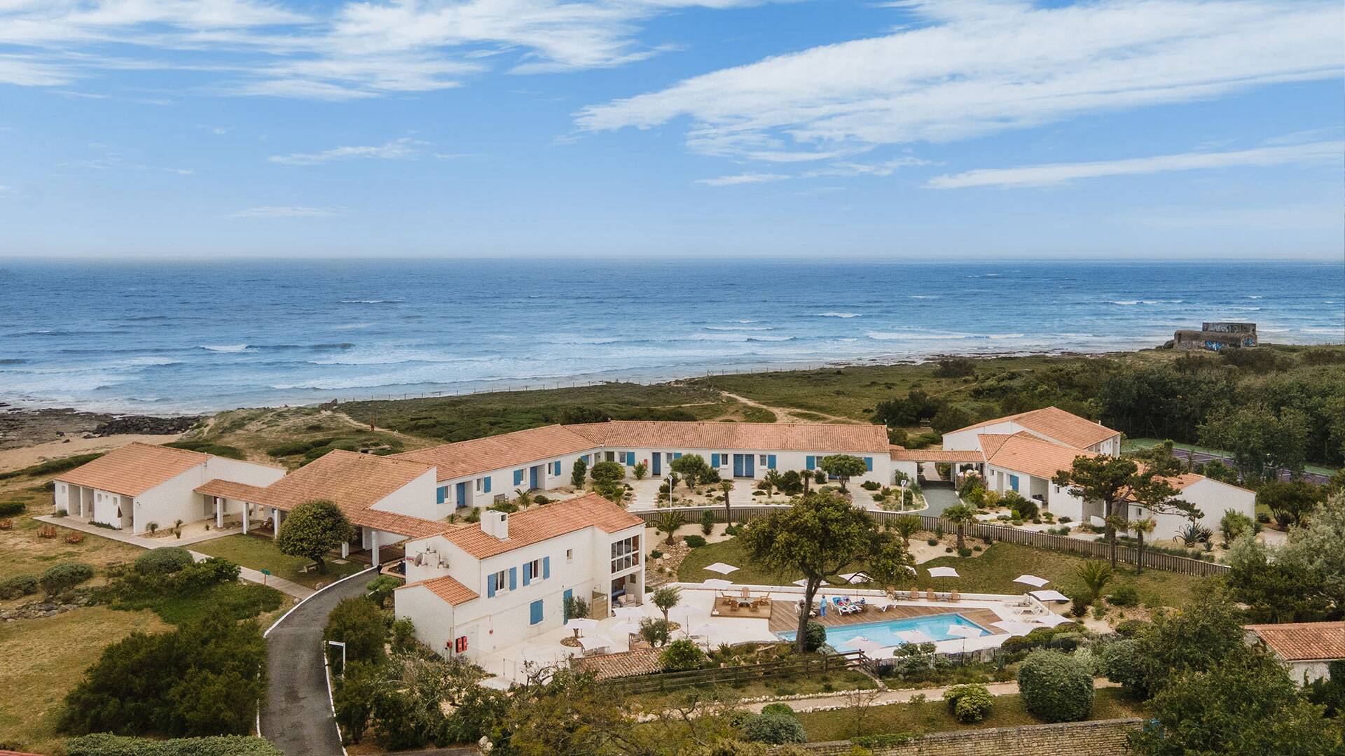 Vue aérienne de l’Hôtel Île de Lumière, client de l’agence H’COM