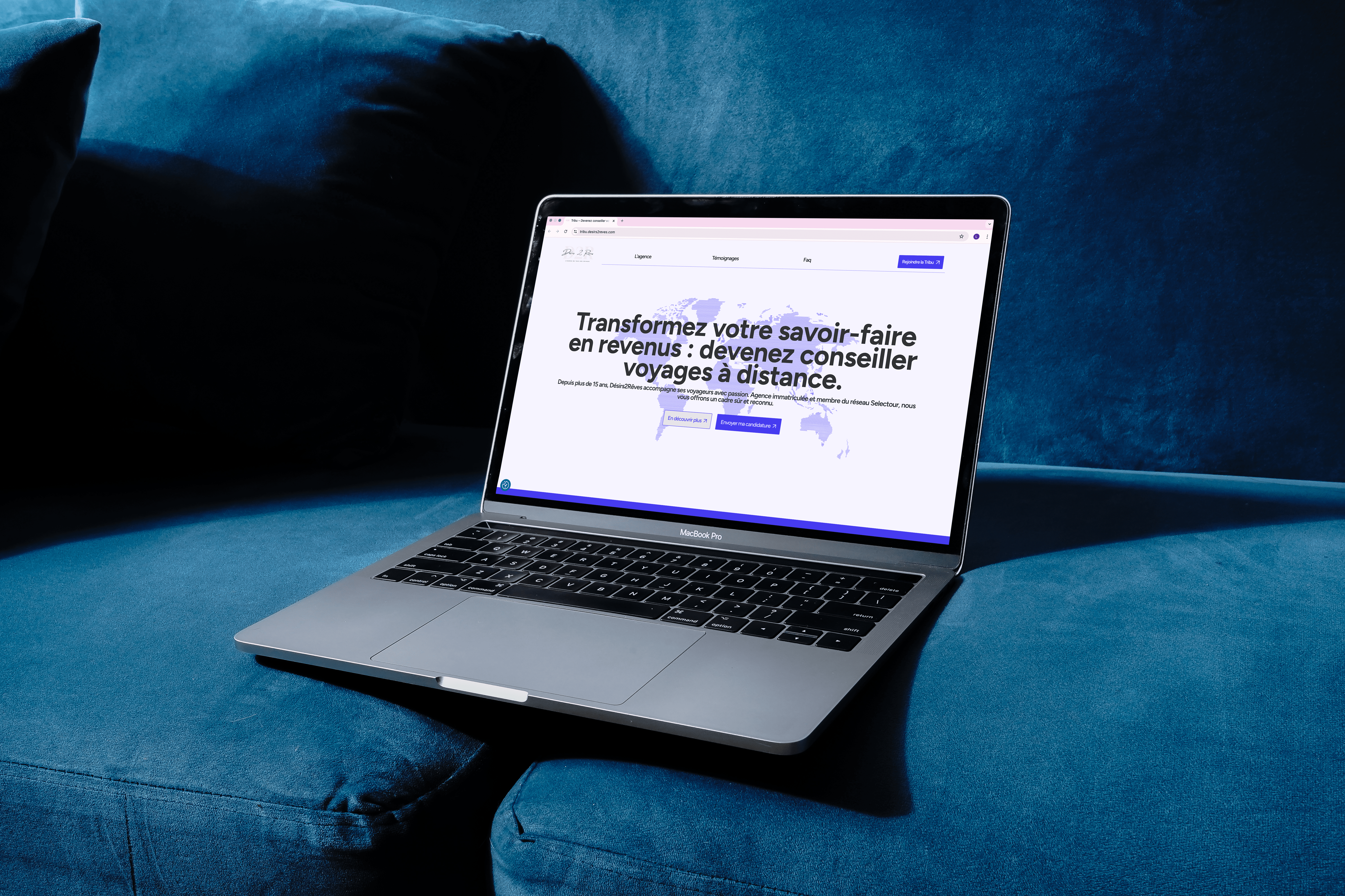 Mockup desktop de la refonte de la page d'accueil de Travel Partner, design épuré et moderne.