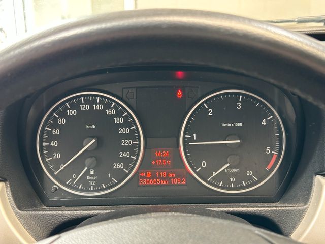 BMW 320 2012 BLACK Gebrauchtwagen - Galeriebild 10