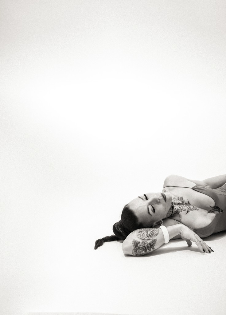 Rituel photographique — portrait artistique — confiance en soi — estime de soi — image de soi — fragment photographique — relique intime Maison Elion — photographe Seine-et-Marne 77 — portrait bespoke sur mesure — timeless photography France — photographie de rituel en France — portrait de luxe — image rare et significative