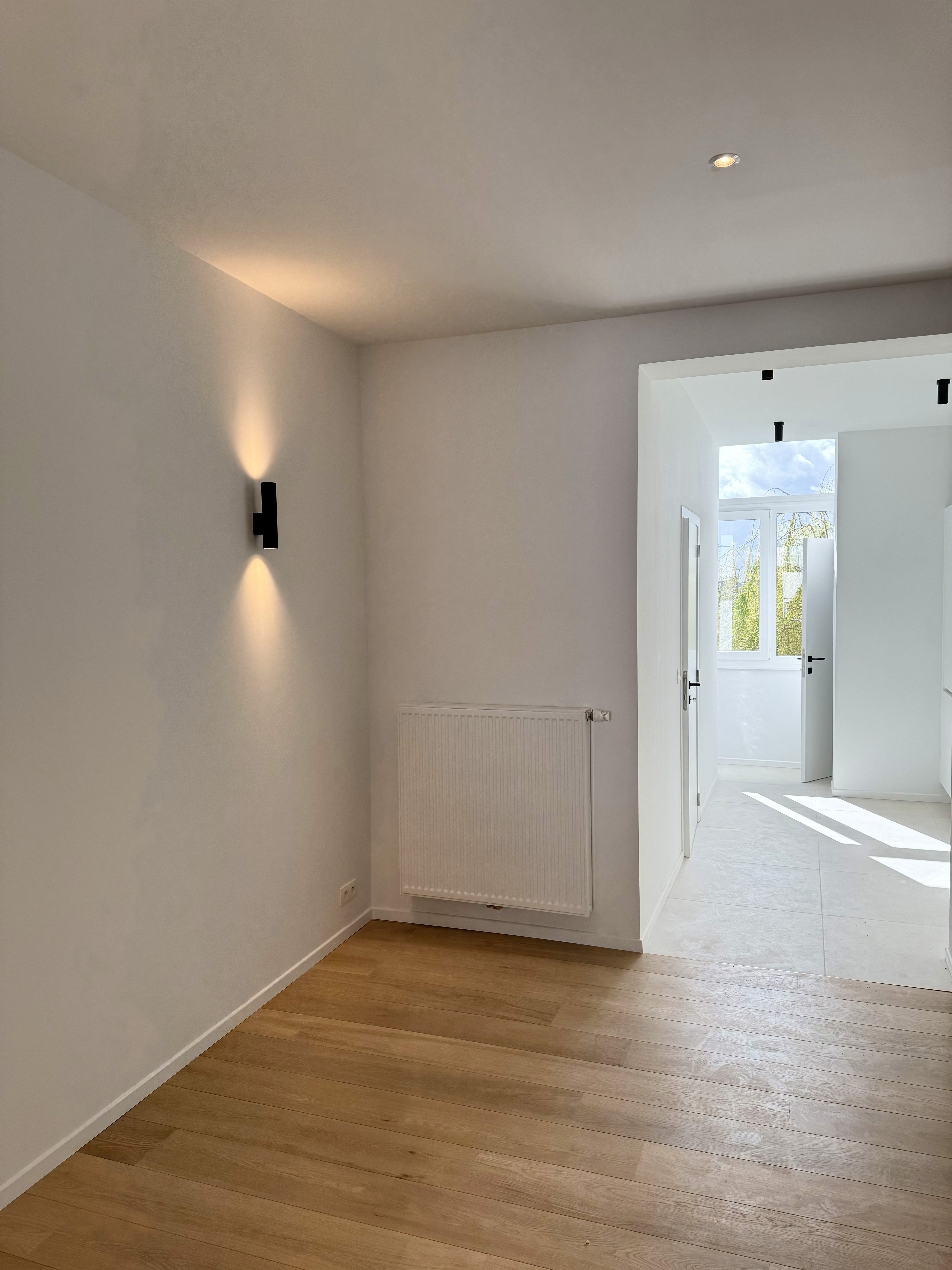 minimalist-living-room-inside-a-mediterranean-villa