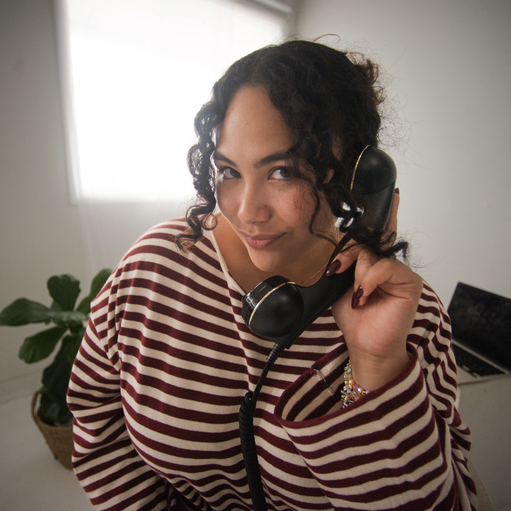 Kristin waiting for you to contact Content by Kristin so she can help you