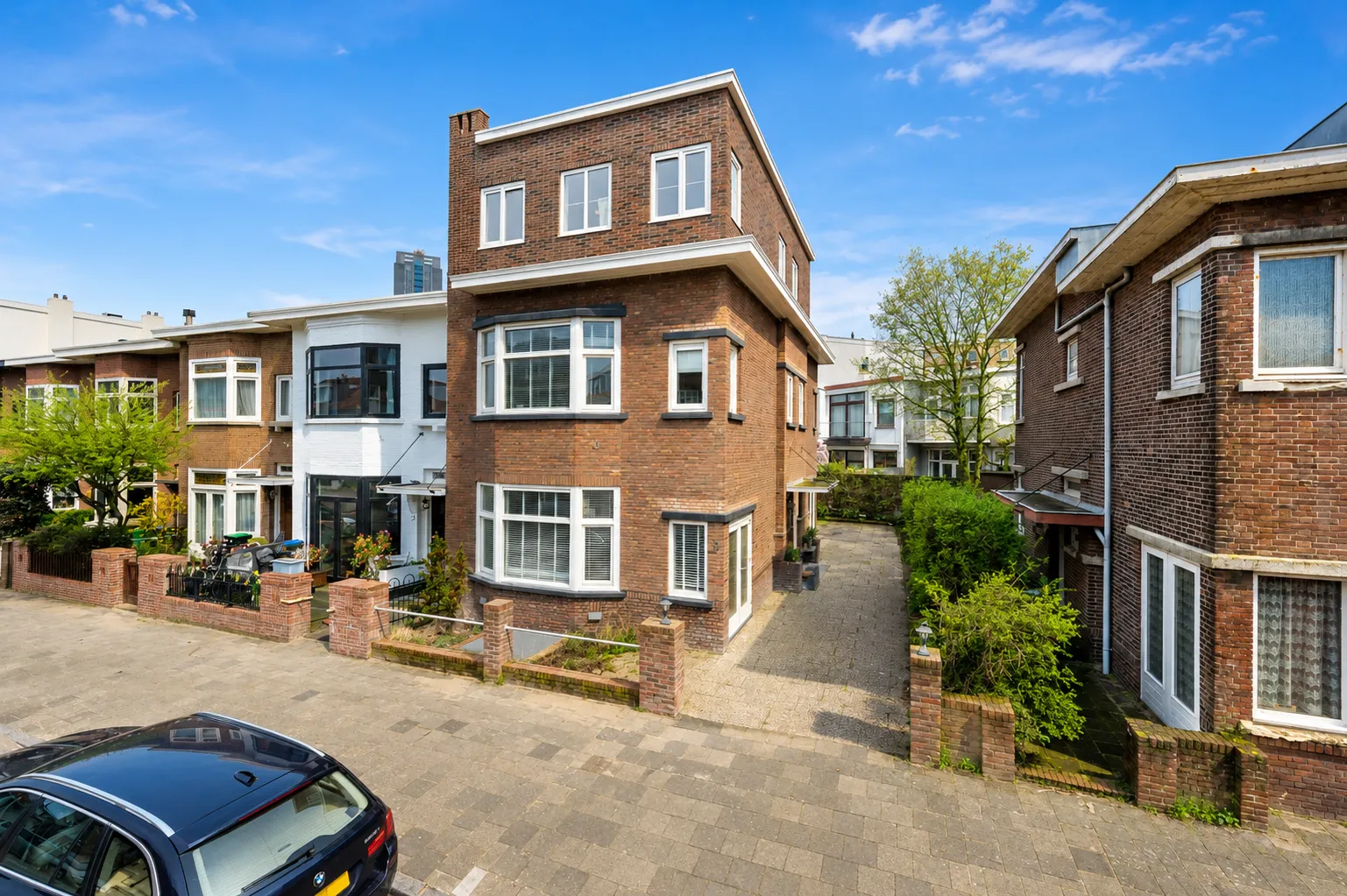 Volledige kozijnvervanging met kunststof kozijnen aan woning in Den Haag