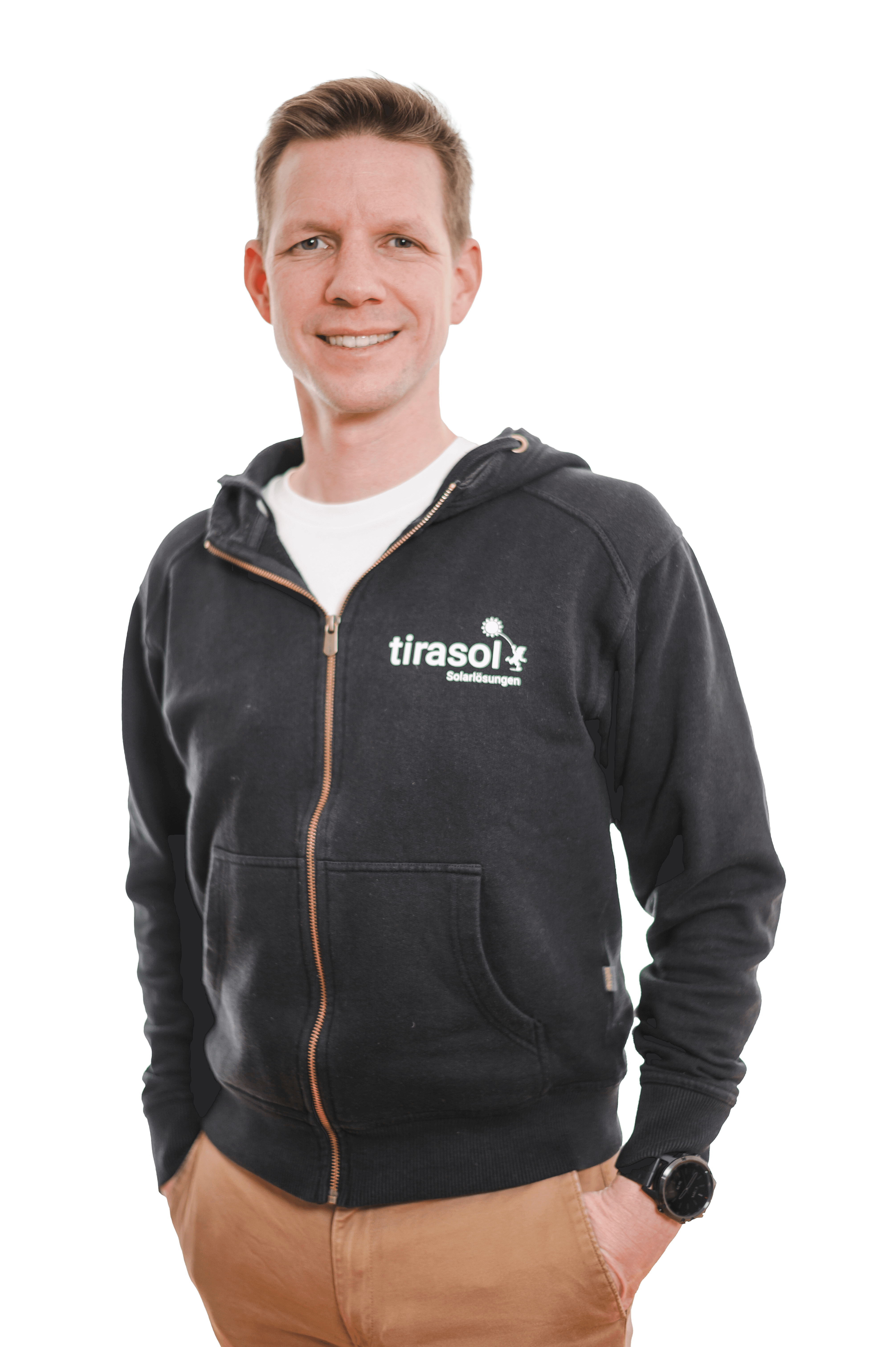 Matthias Ostermeier mit einem Tirasol Pullover auf weissem Hintergrund.