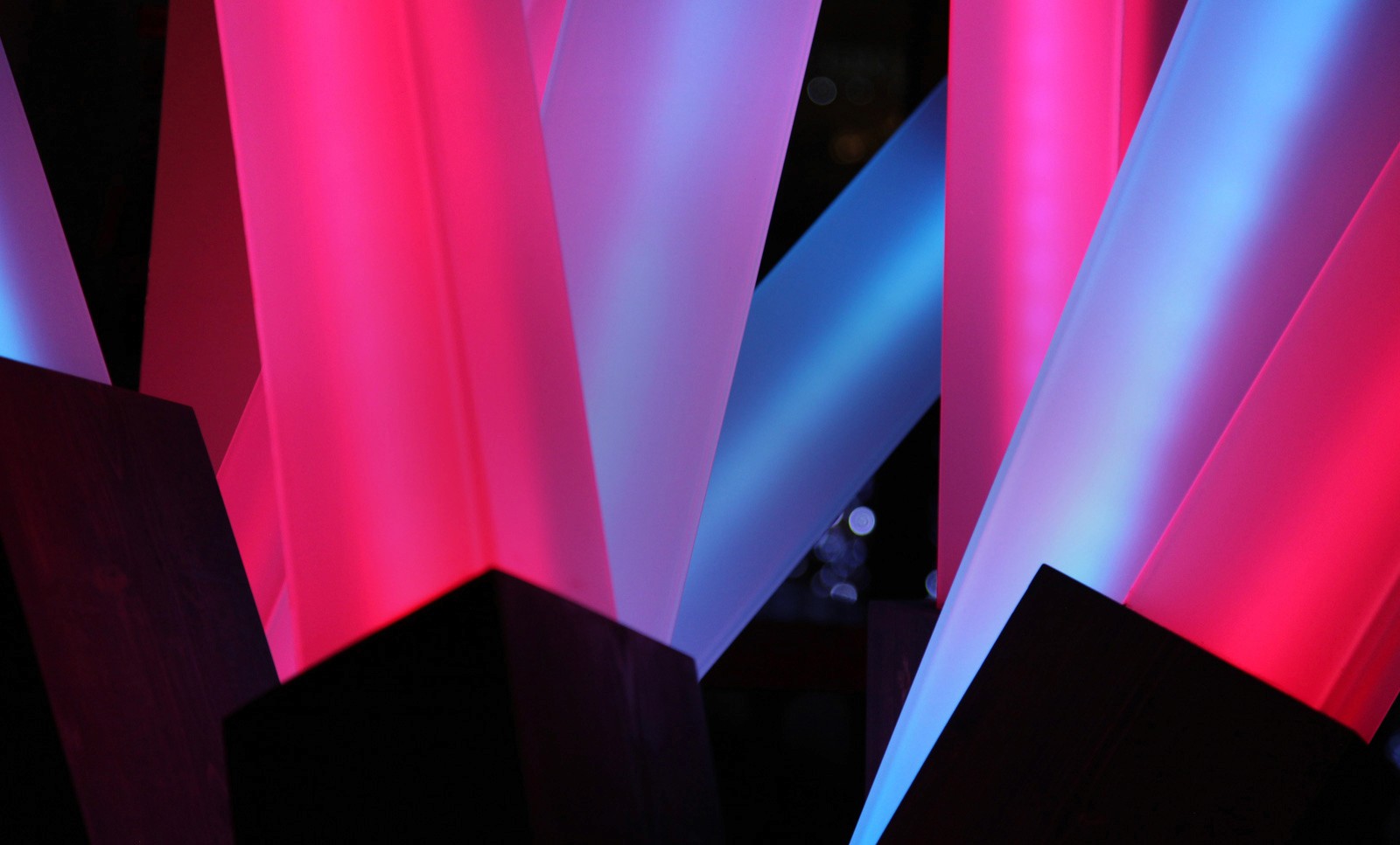 Interactive Campfire: glowing pink and blue logs