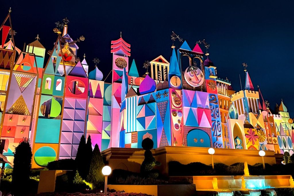 small world, tokyo disneyland