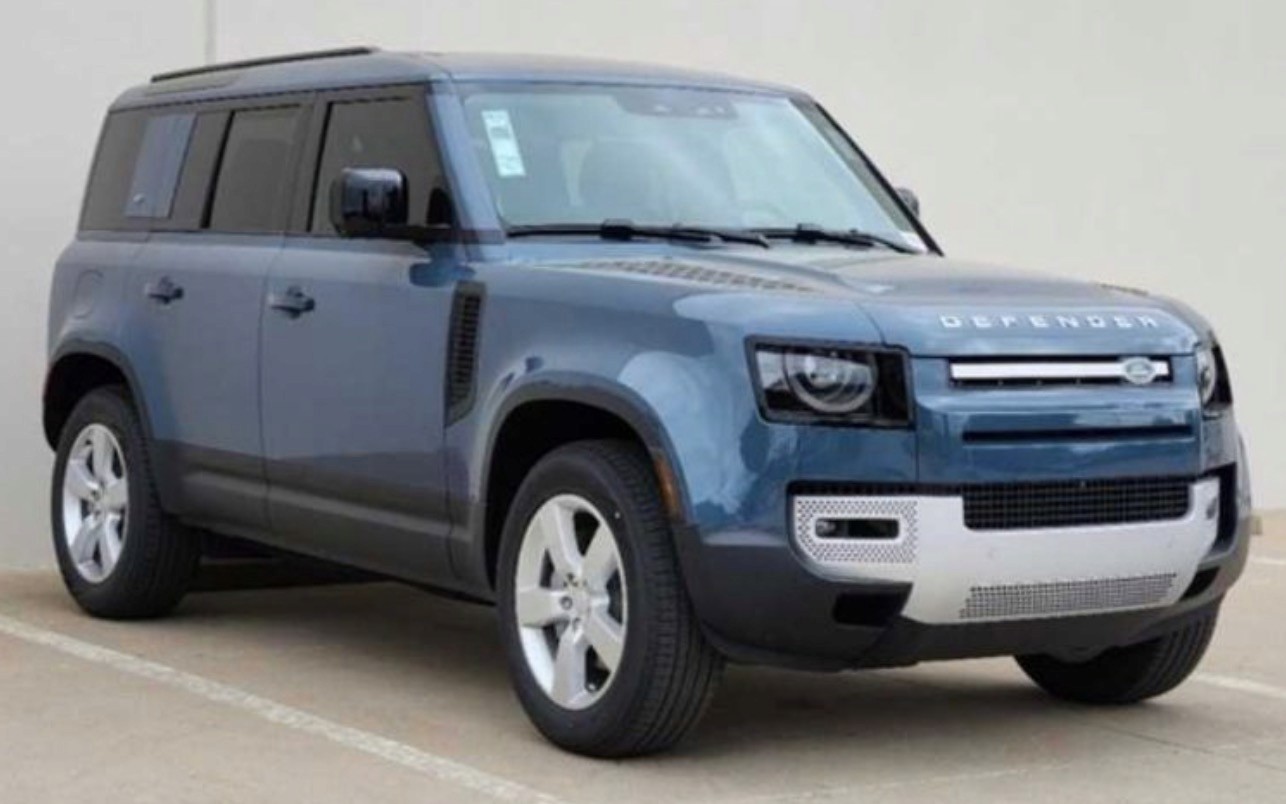 2024 Land Rover Defender 110 w/ 17k miles