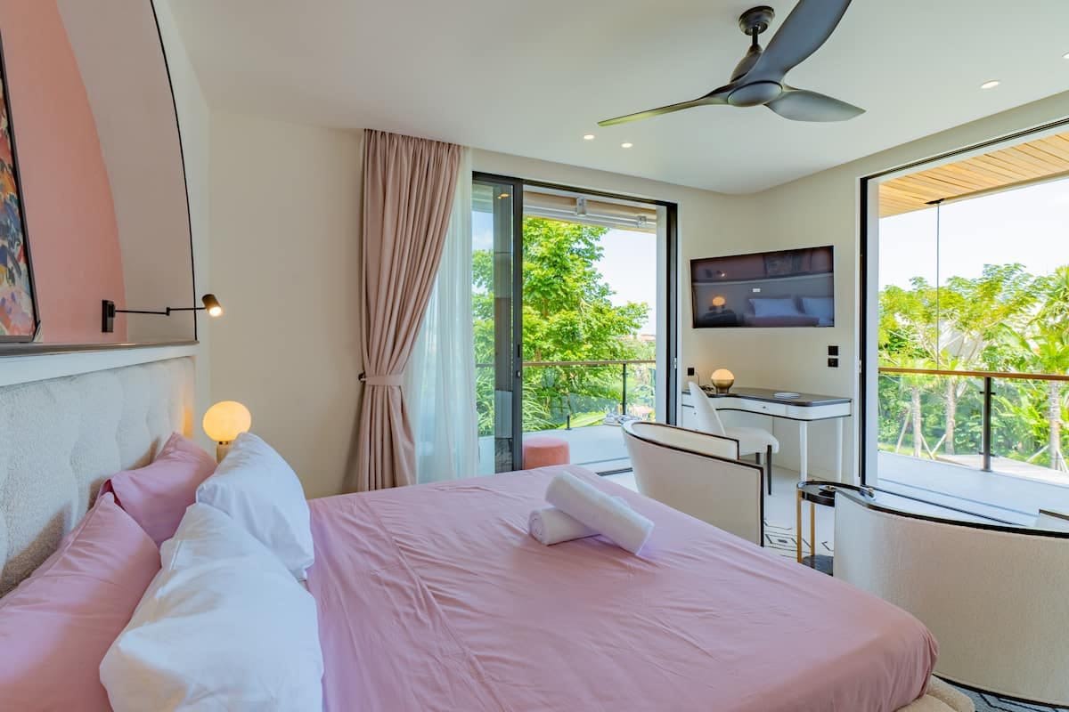 Exclusive 7-bedroom villa in Umalas