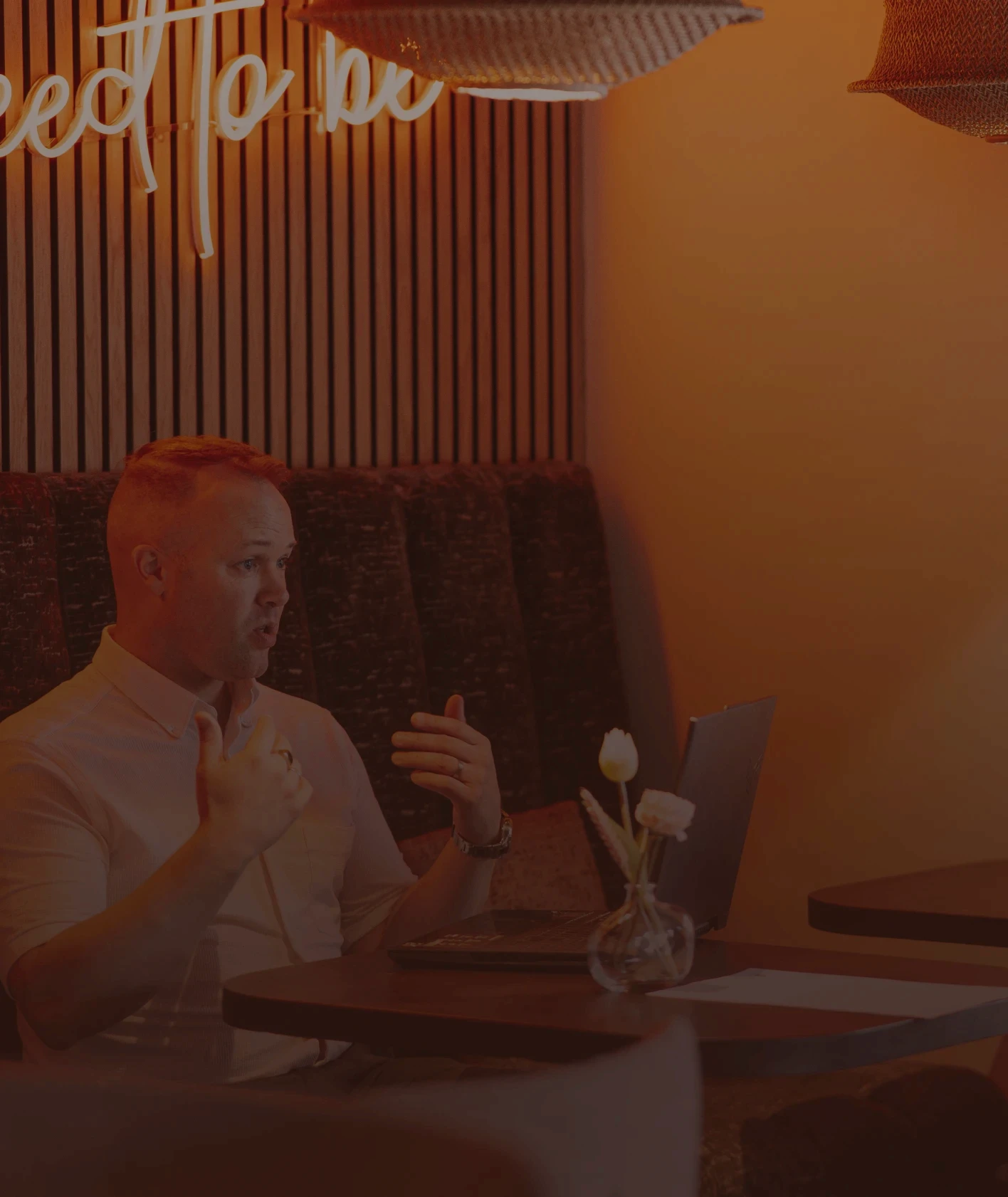Practical restaurant coaching for ambitious restaurant owners. From operations and guest experience to long-term growth.