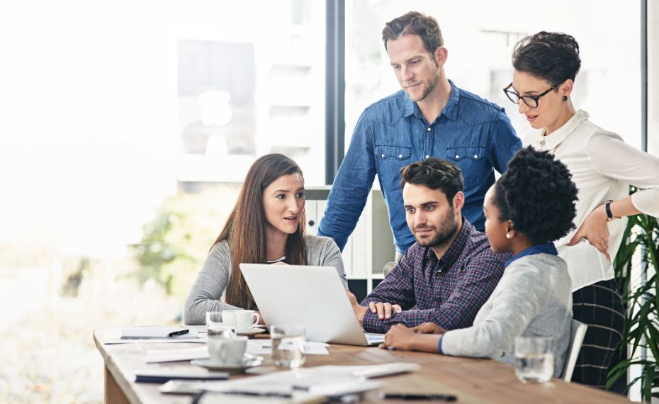 Como a Otimização Dinâmica de Criativos (DCO) está transformando a Publicidade Digital