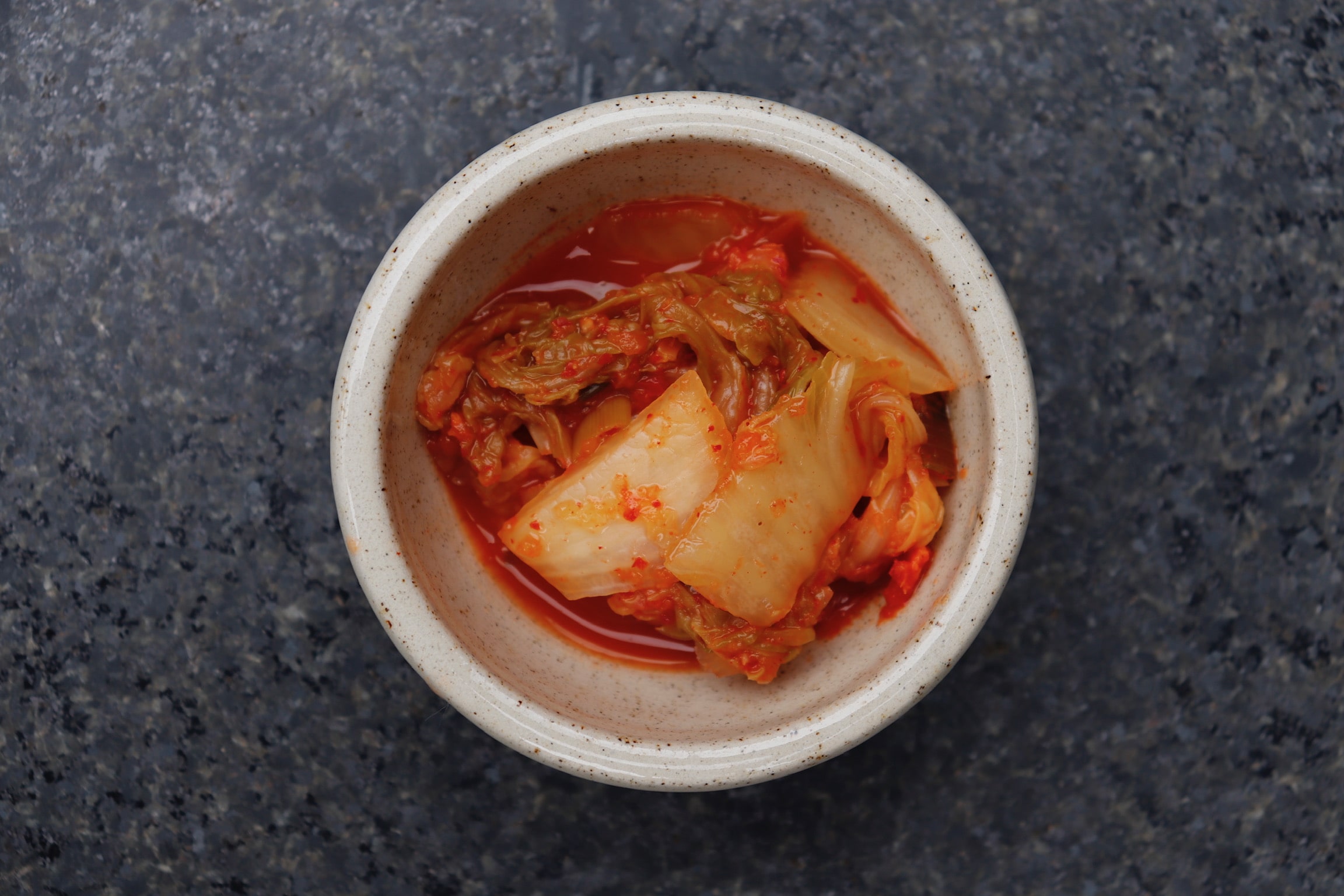 kimchi cure in bakje