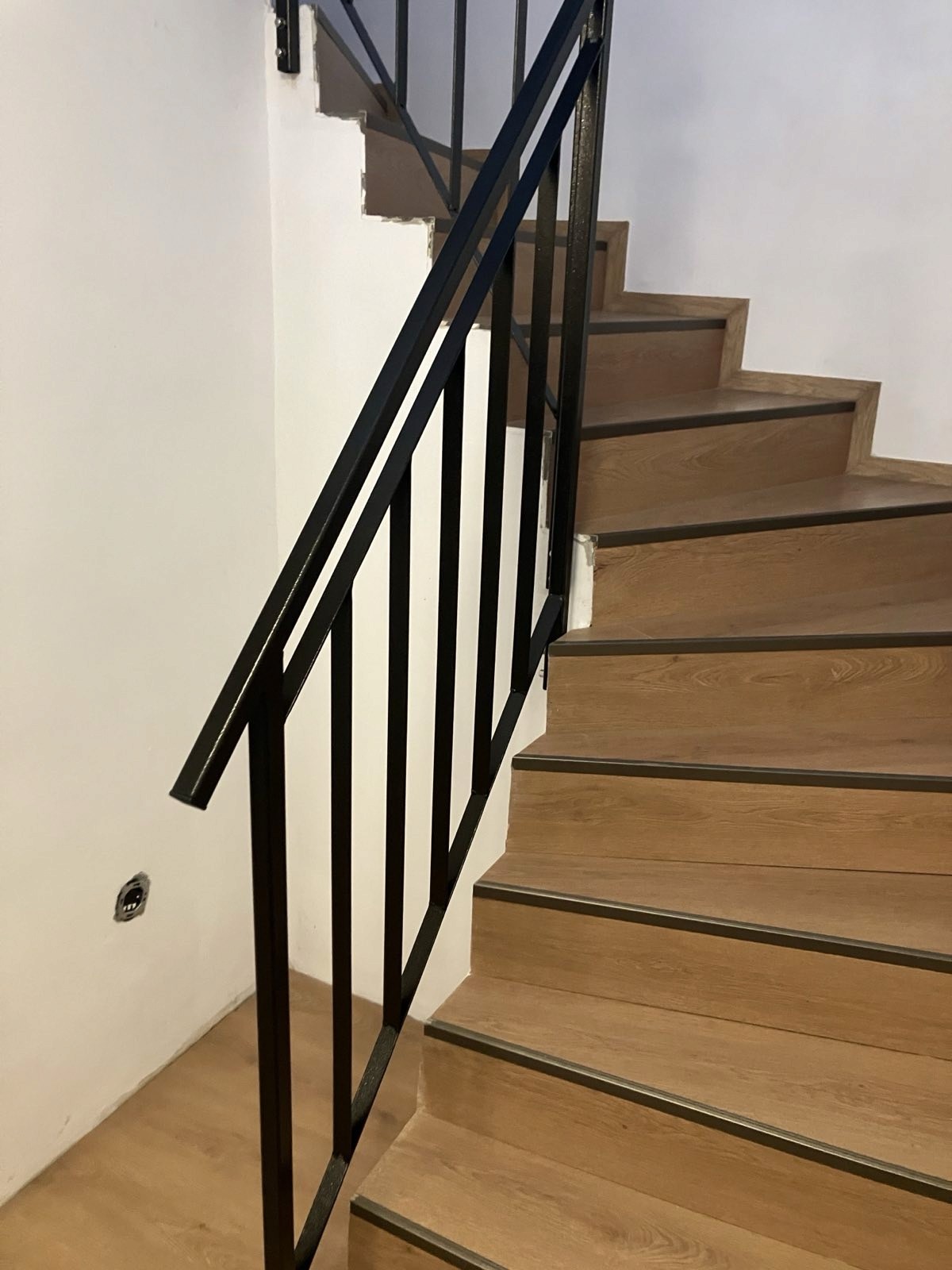 Ocelové zábradlí se svislou výplní