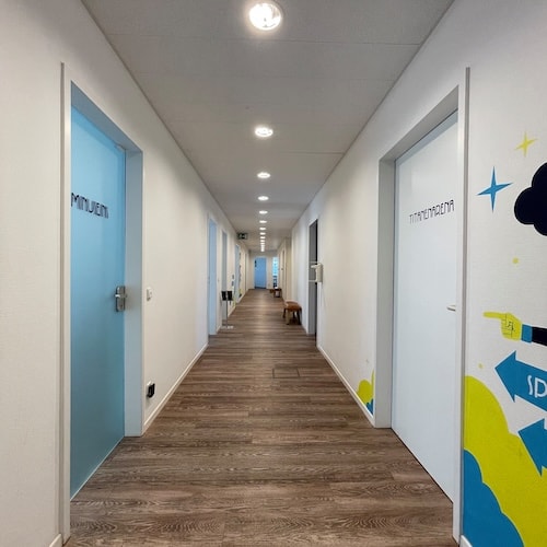 Die Sicht unseren langen Flur entlang.