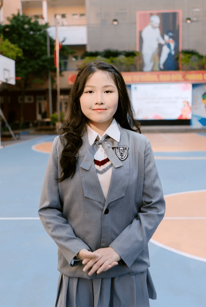 a river running through a rocky canyon