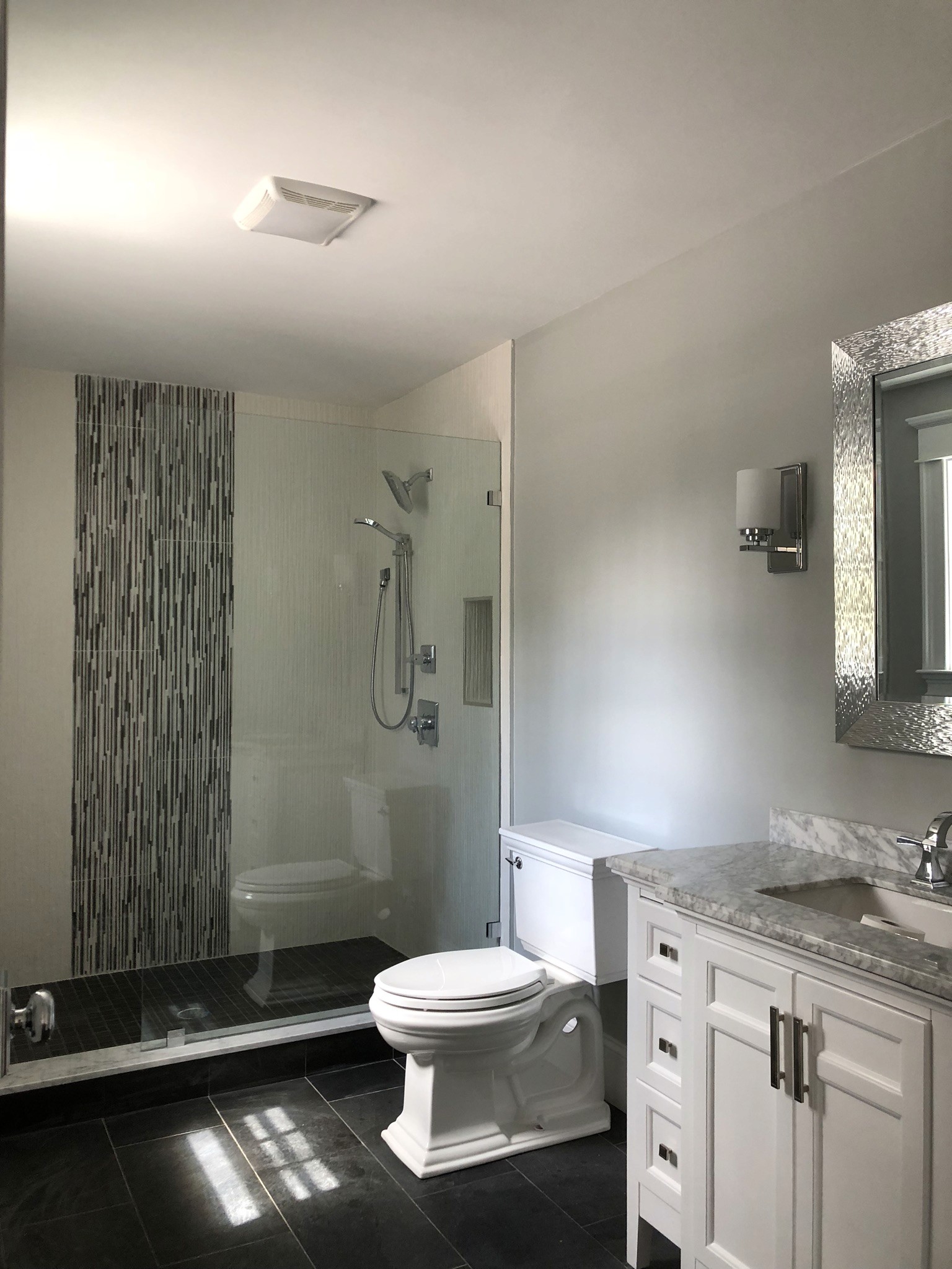 white ceramic sink bathroom