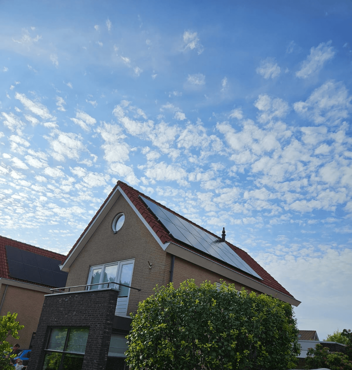 Dak met zonnepanelen