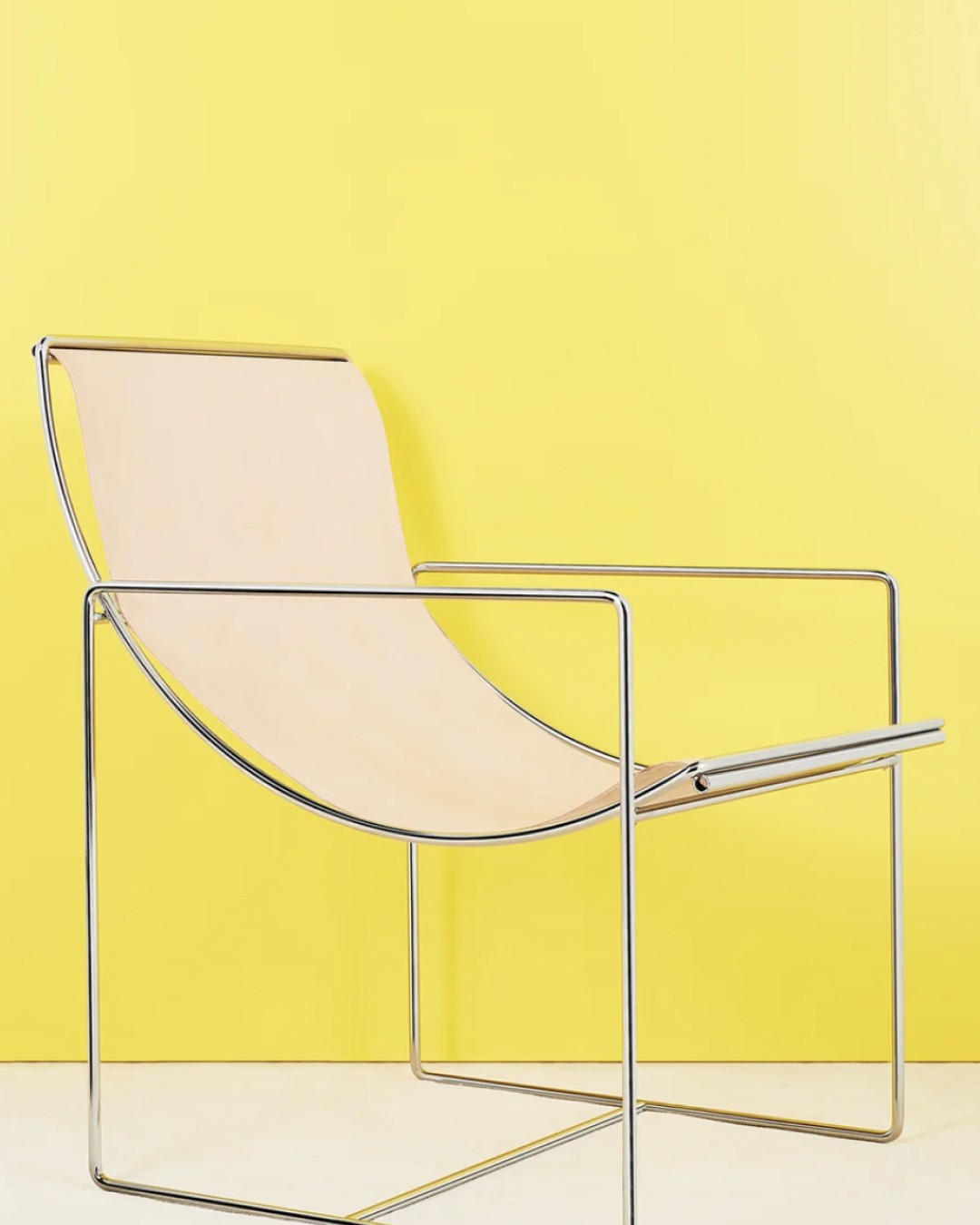 Filo lounge chair by Odile Mir