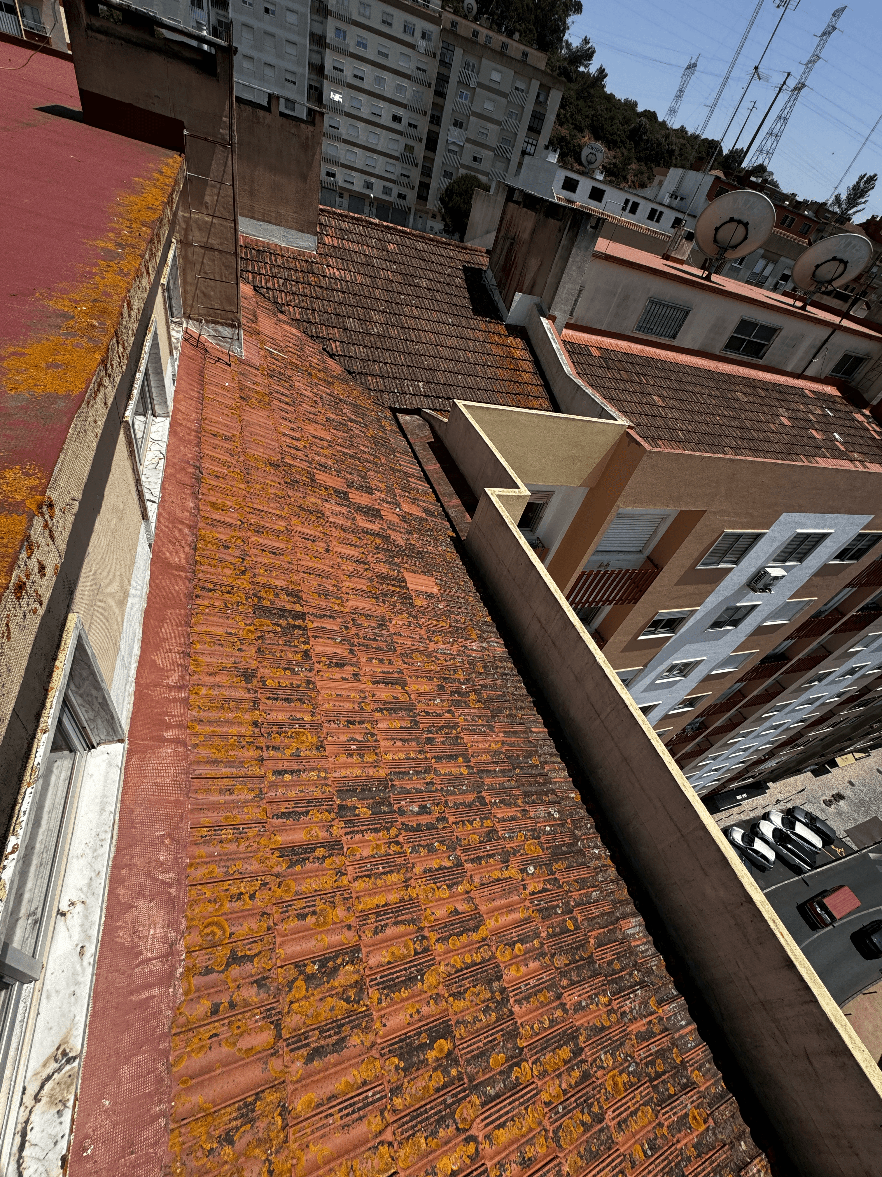 Reabilitação de telhado de prédio na Amadora pela Visual Up