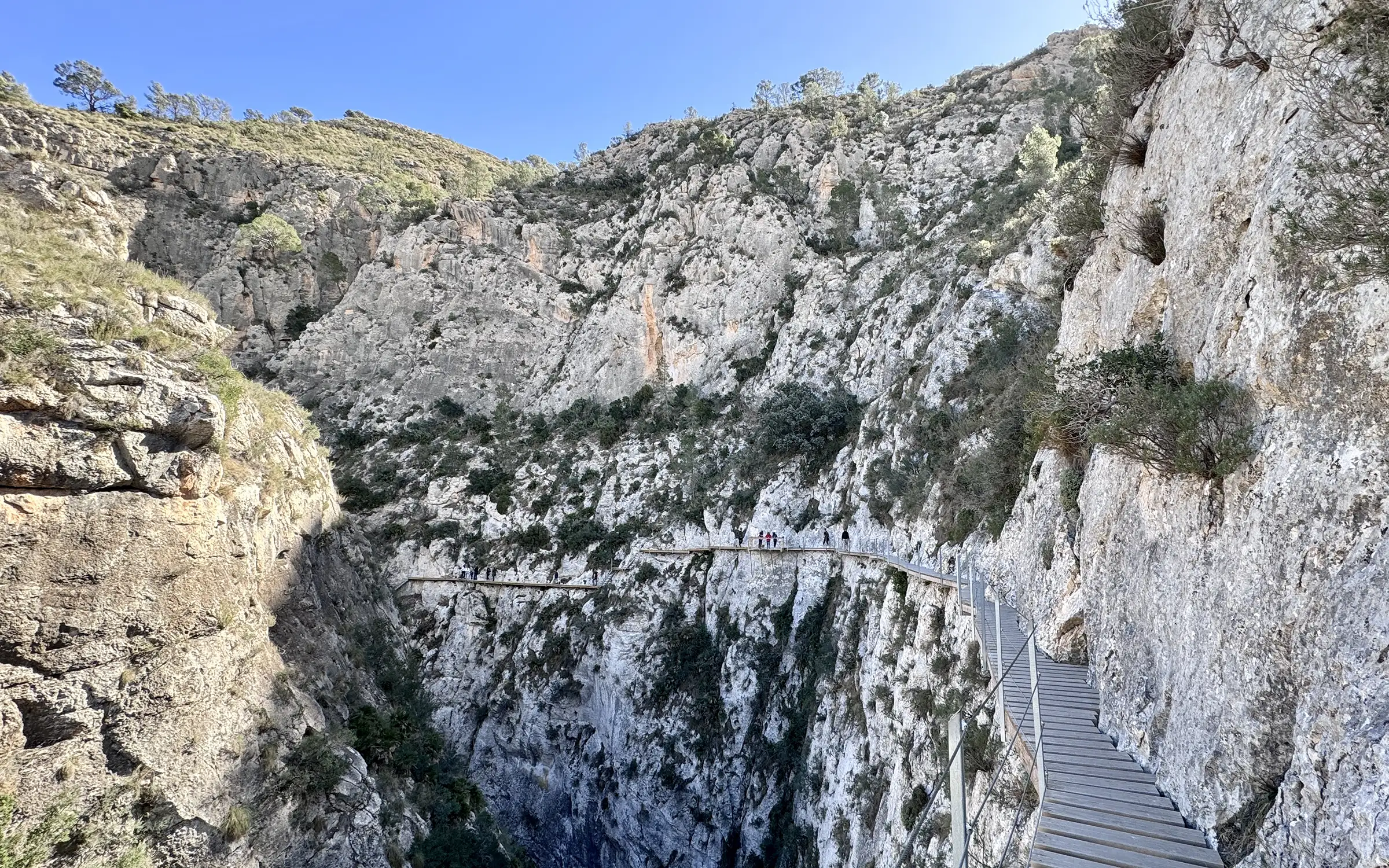 La Pasarela De La Presa De Relleu utenfor Alicante | Expa Travel
