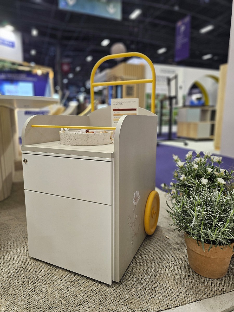 Stand salon hexagone bureau