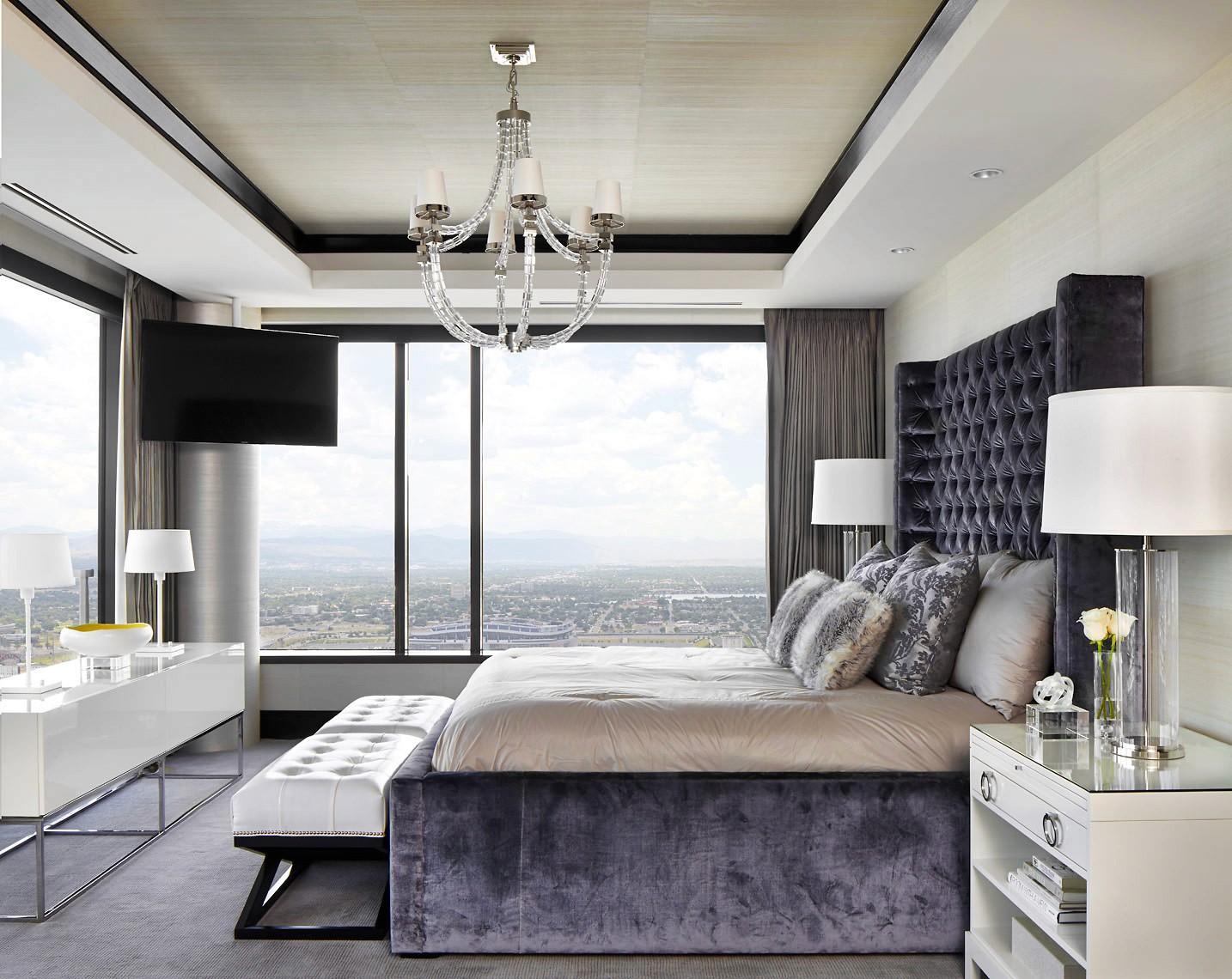 OUR SEASONS_PENTHOUSE 01_MASTER BEDROOM