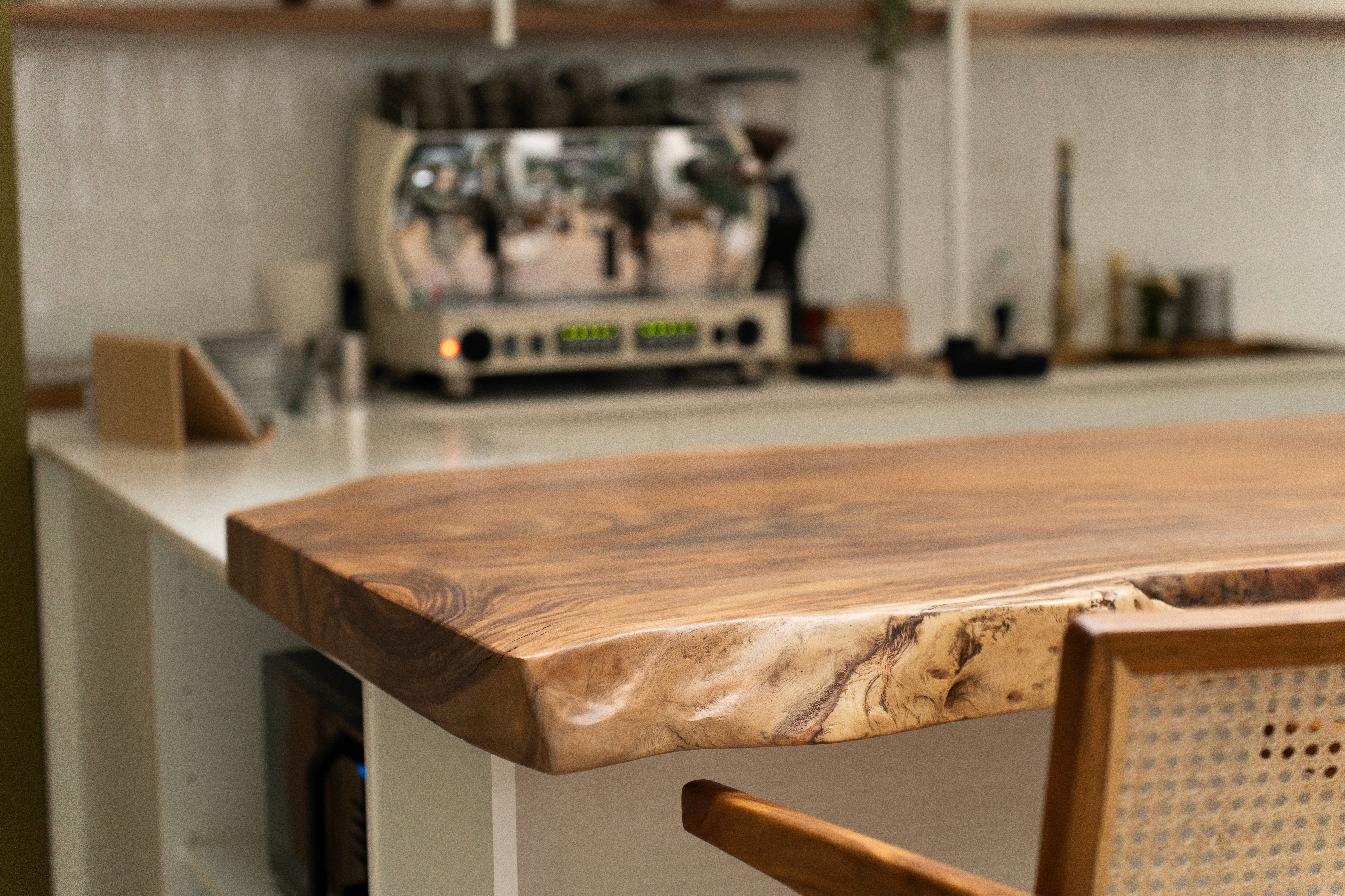 bar en bois massif