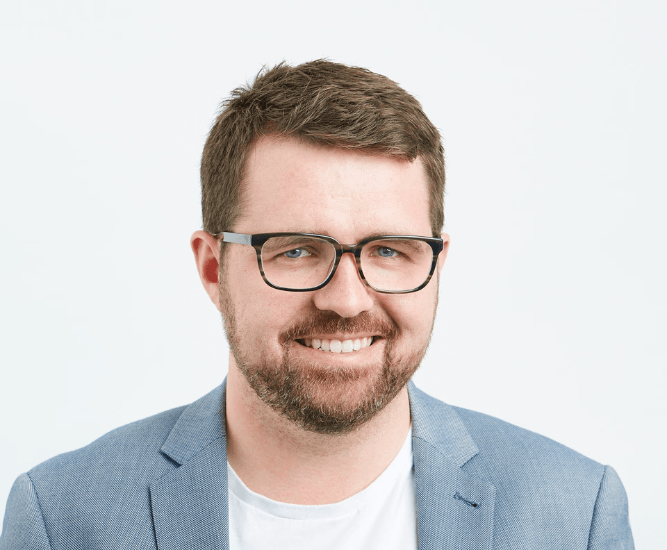 Dominic Lindsay headshot